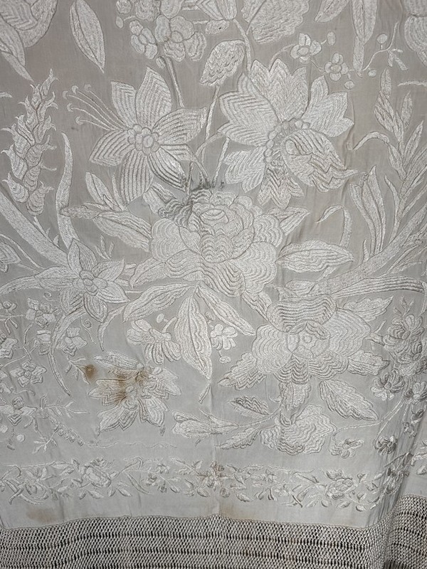 antique silk shawl embroidered white large 26x90 fringe 16 in. original 1800