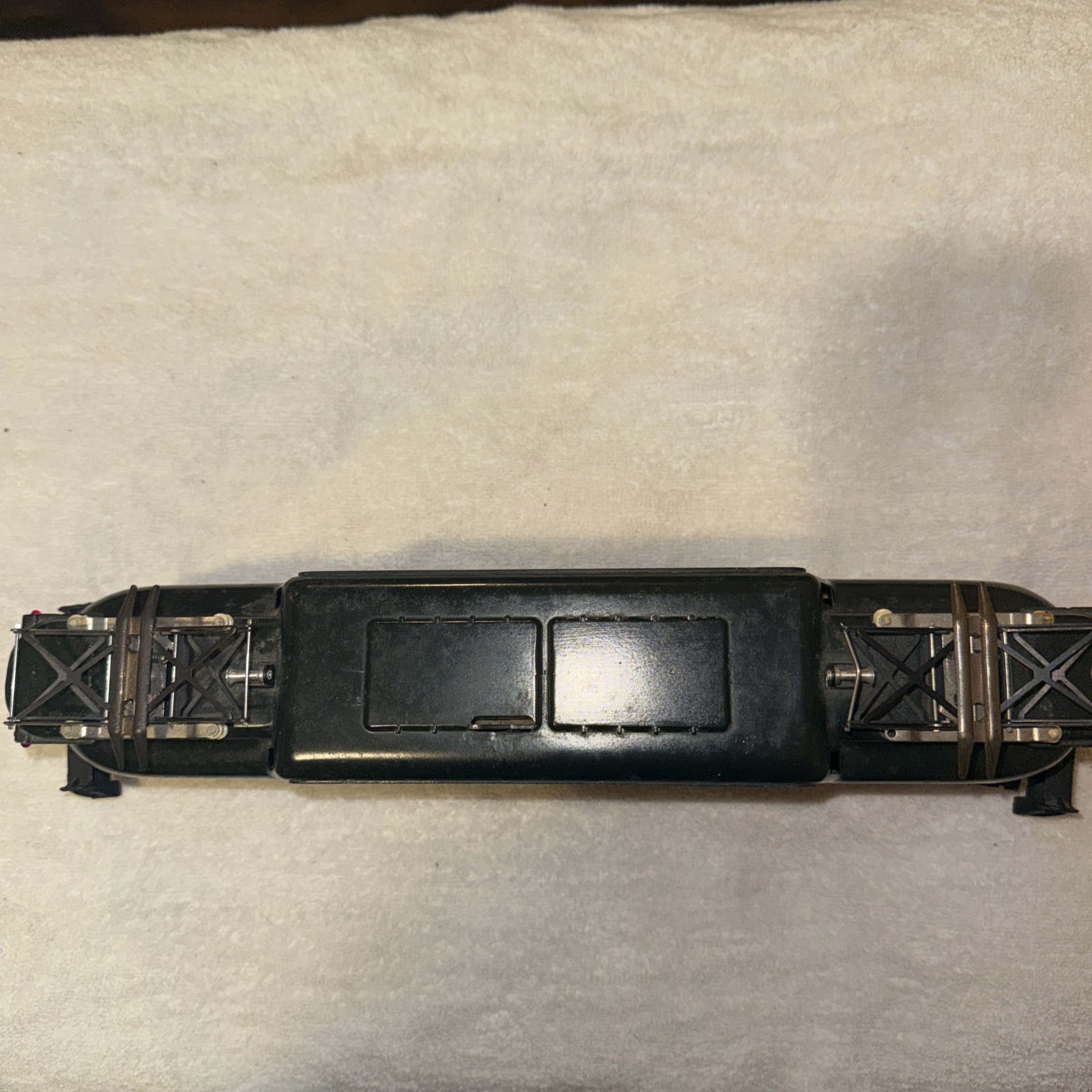 (B) Lionel O Gauge 2330 Pennsylvania GG-1 Electric Locomotive 5 Stripe Green