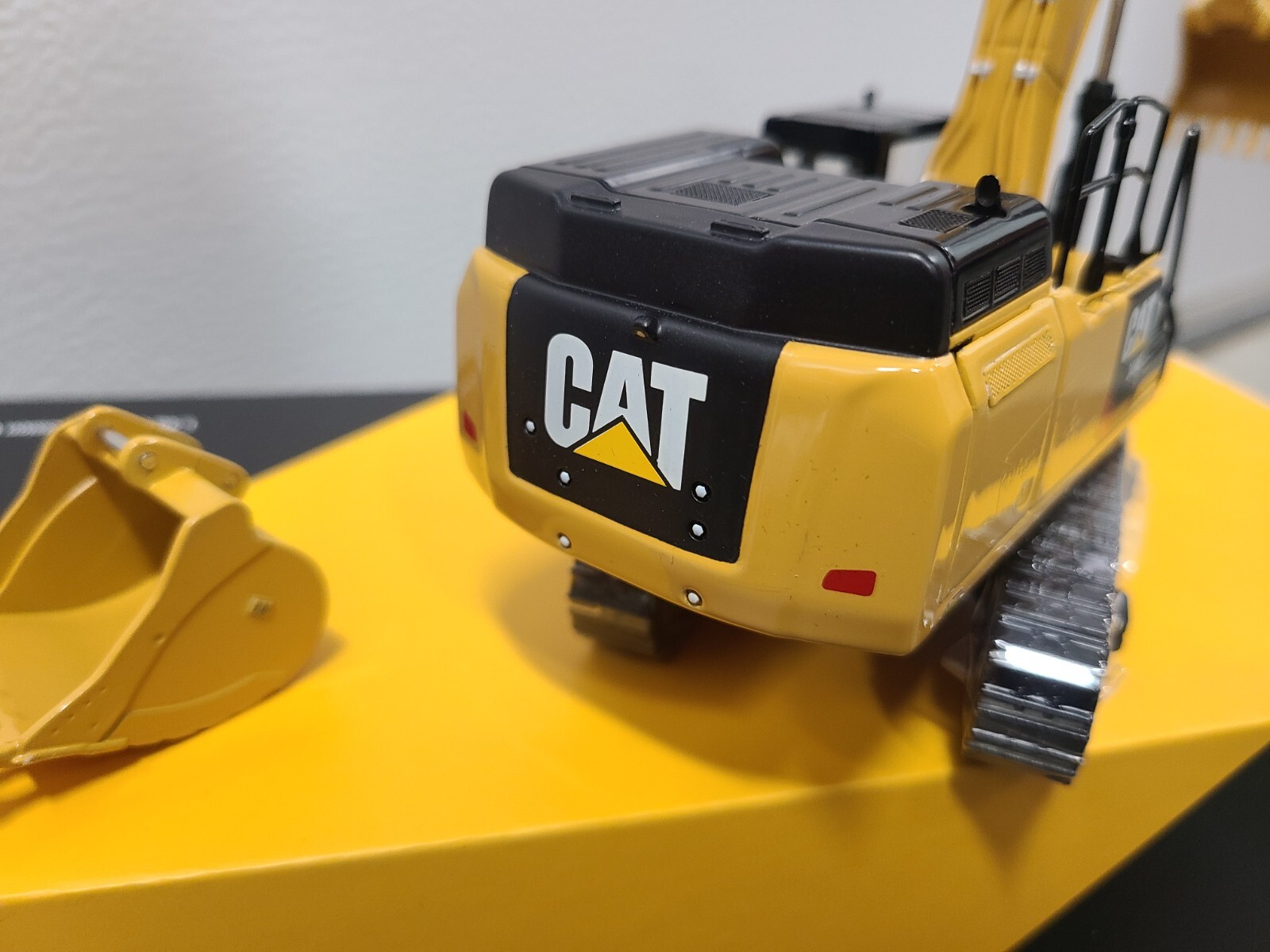 CCM 1/48 Scale Cat 349 E L Hydraulic Excavator Precision Diecast Model EXC