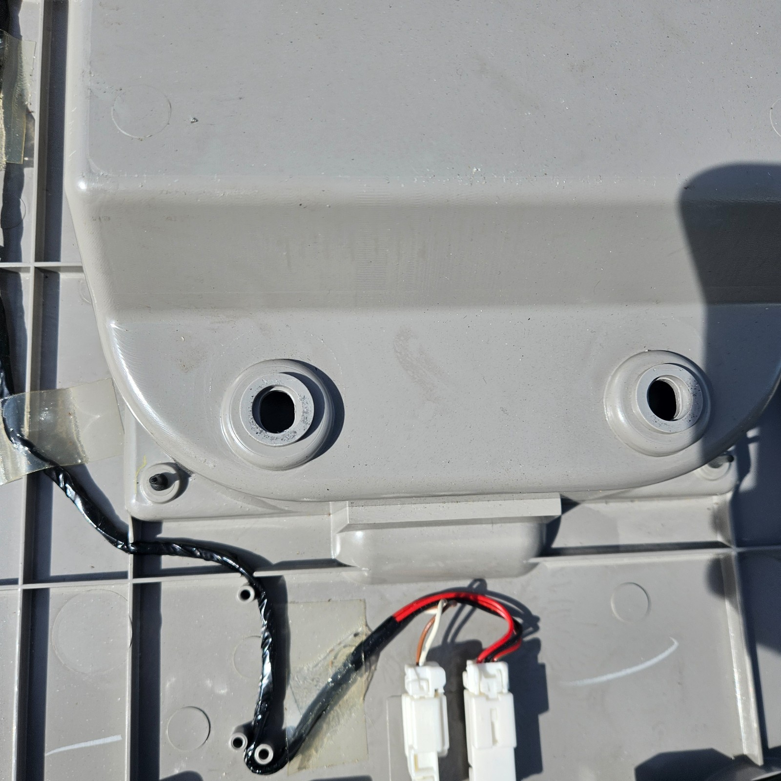 2004 - 2012 Nissan Armada Infiniti QX56 Overhead Console Rear Storage Grey OEM