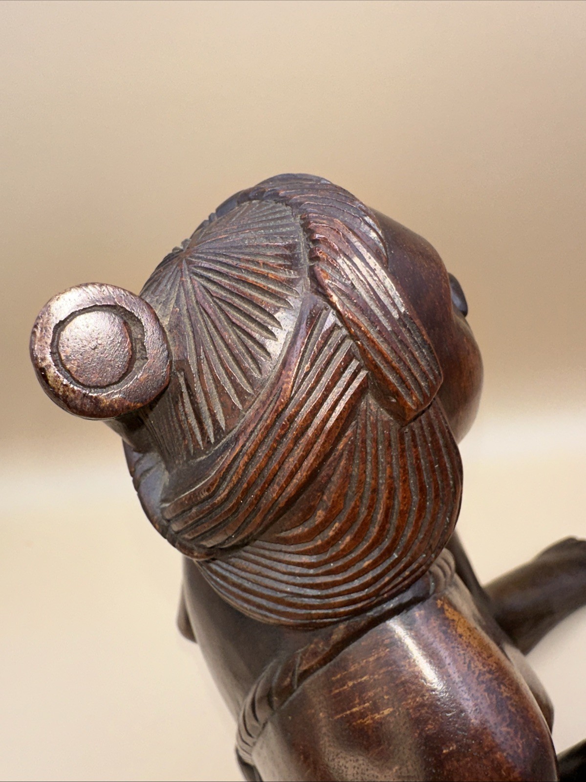 RARE!! VTG AFRICAN MAKONDE MAASAI HAND-CARVED EBONY WOOD SEATED WOMAN SCULPTURE