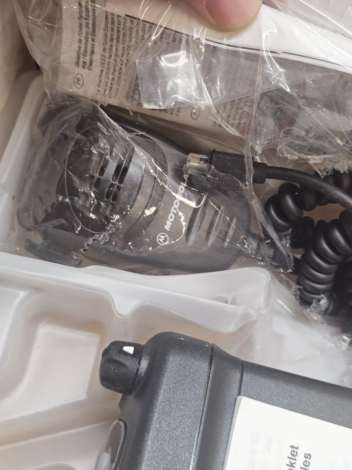 NEW in Box Motorola CDM750 UHF 403-470MHz 40 Watt AAM25RKC9AA1AN