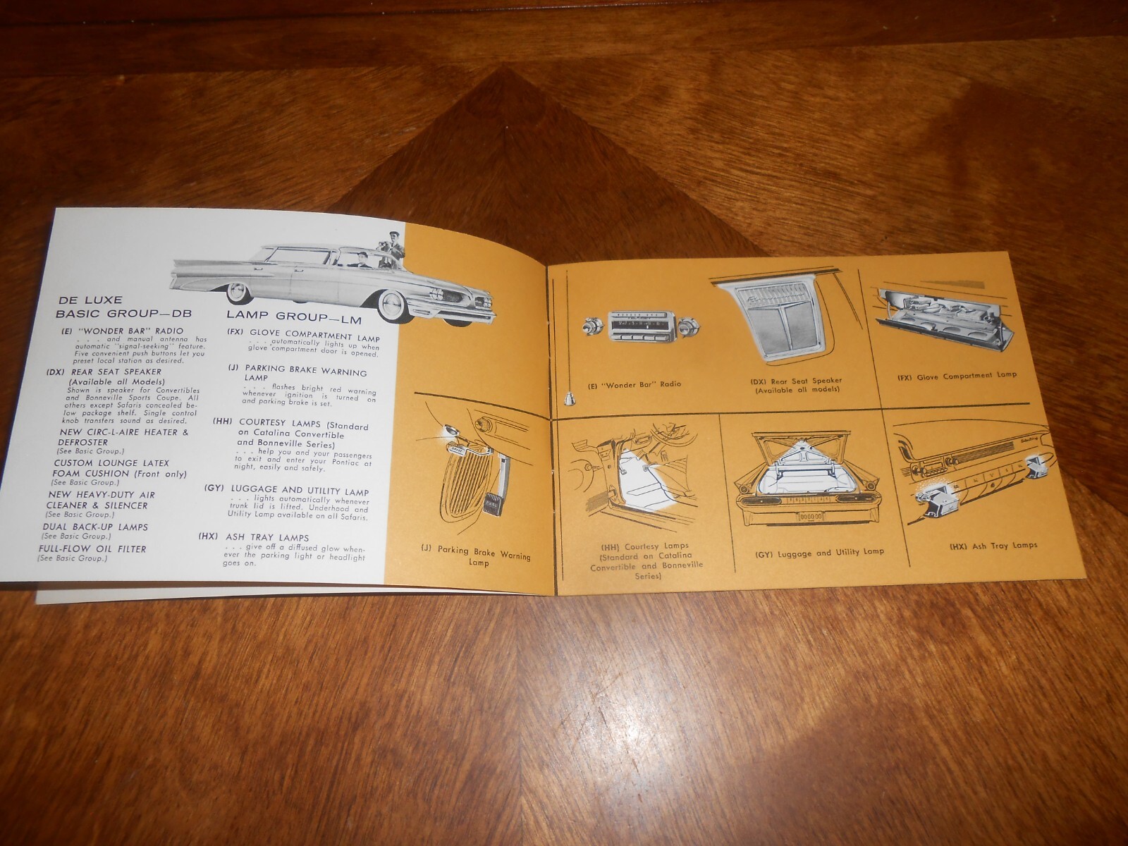 1959 PONTIAC OPTIONS & ACCESSORIES BROCHURE / 16 p. BOOK with ORDER CODES & More