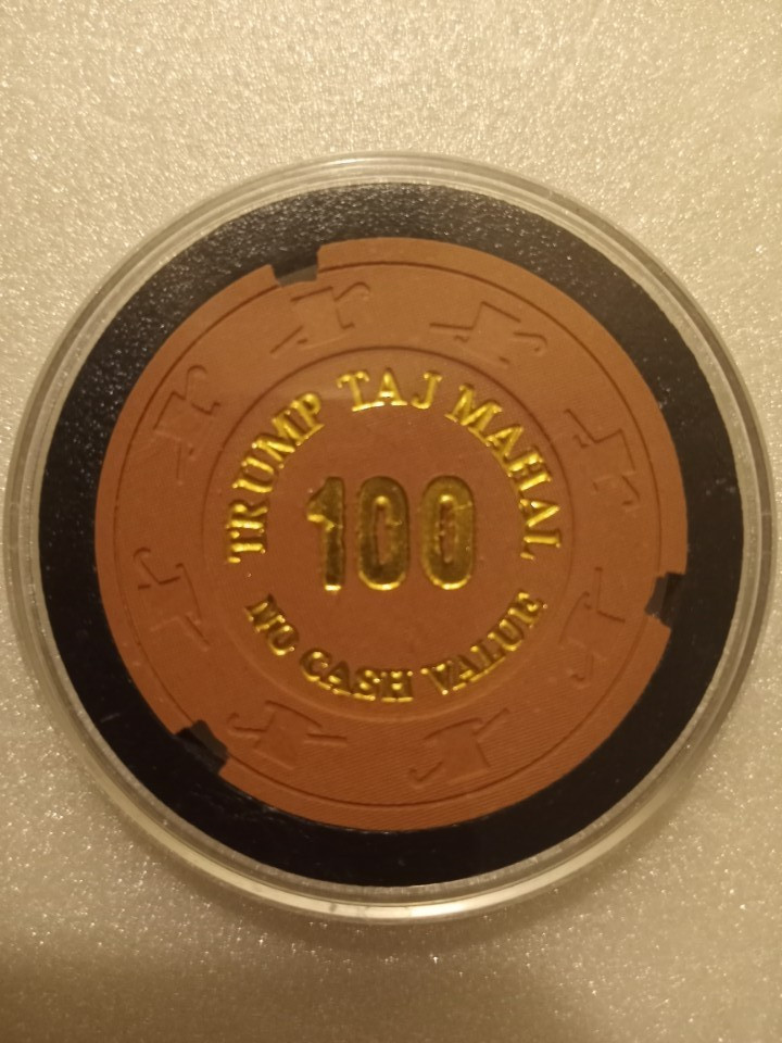 TRUMP TAJ MAHAL SET OF 5 NCV CHIPS