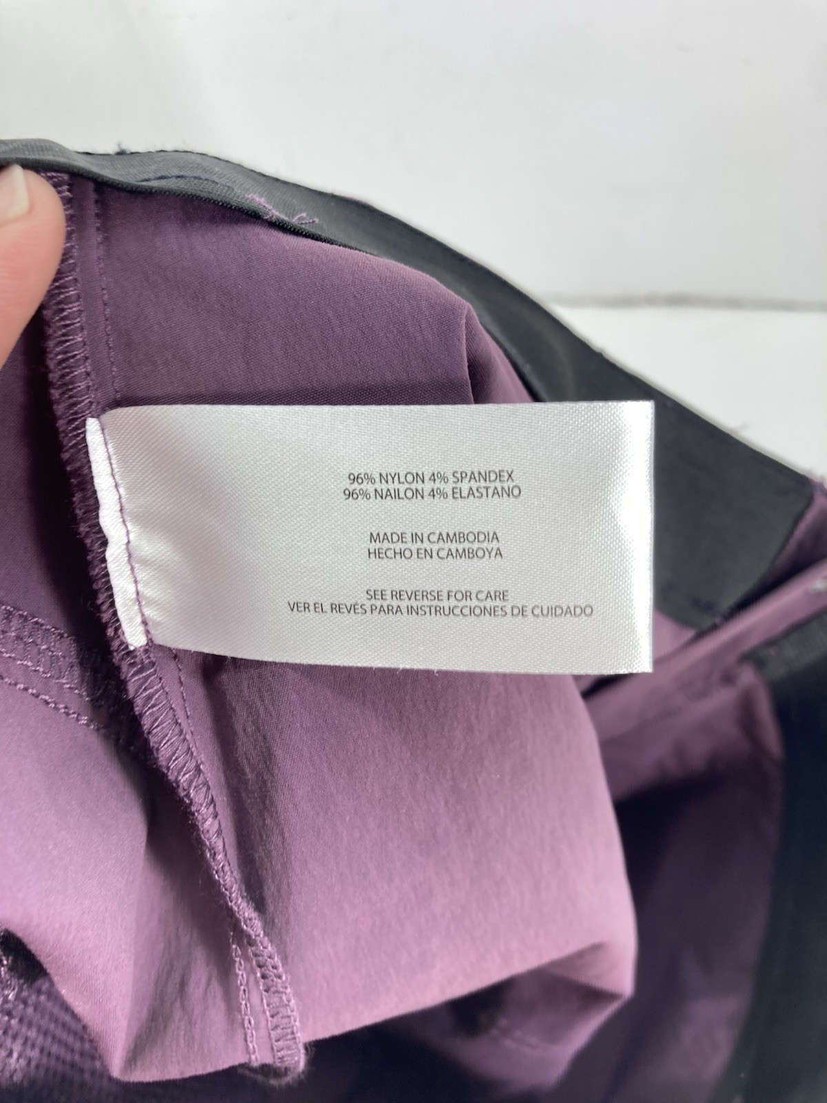 Eddie Bauer Performance Hiker Shorts Women 8 32X7 Purple Eggplant Stretch NWT