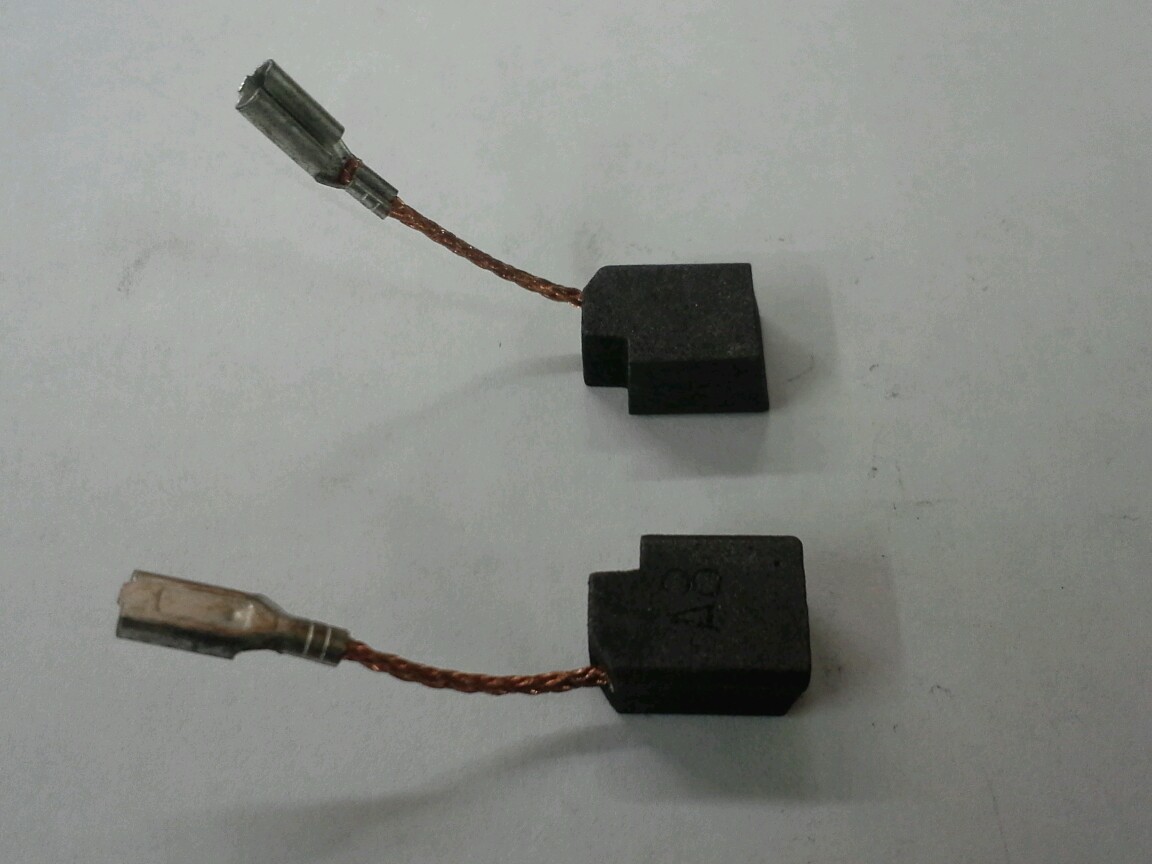 DeWalt Grinder Motor Brush Set ( 2 Brushes ) 650916-01 / D28402/ D28 000 Series