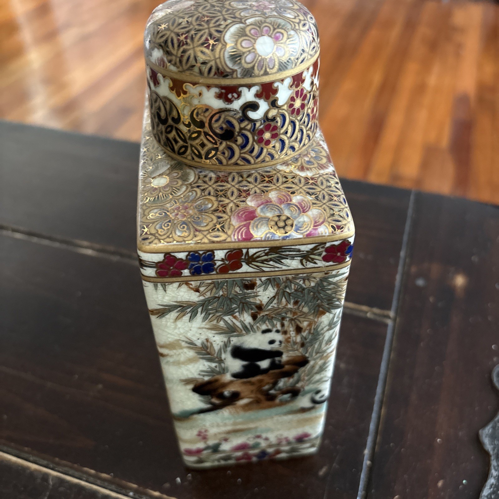 Asian Tea Jar With Cup Multi Color /Gold Pandas Rare 1971 in Excellent Condition