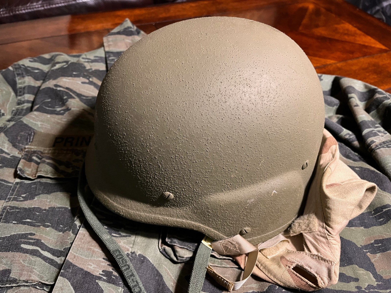 PASGT Helmet Cover Battle Damaged Iraq Desert Storm and OPFOR Shirt US Army OBO