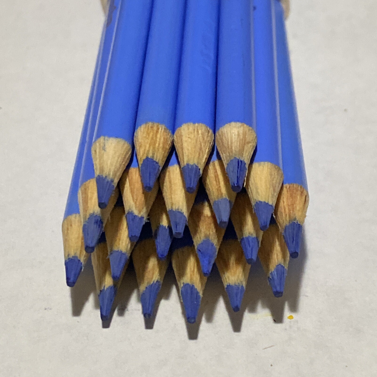 (20) Crayola Colored Pencils (light blue) BULK