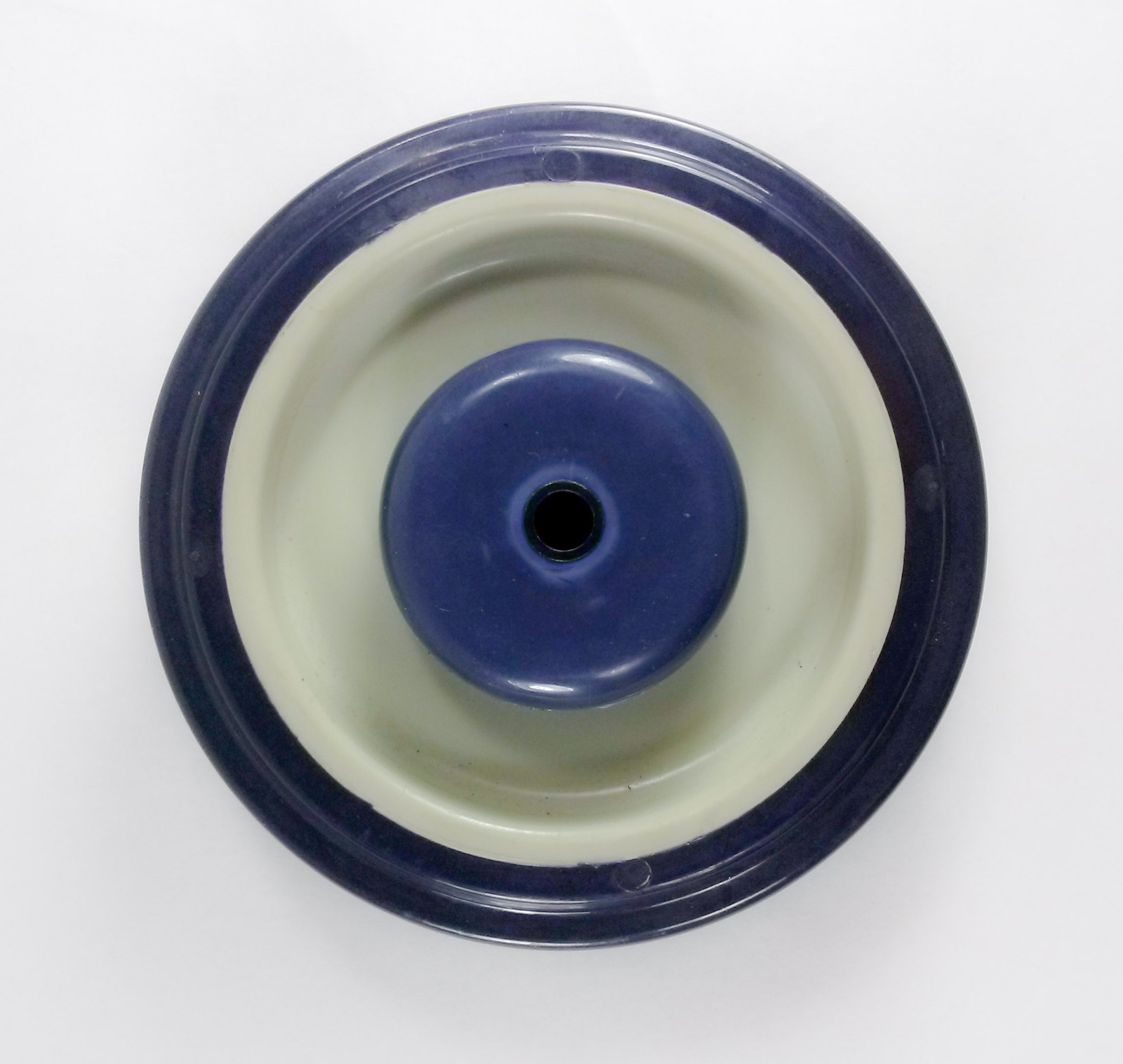 5" x 1-1/4" Polyurethane Shopping Cart Wheel with Axle and Nut (5/16") - 1 EA