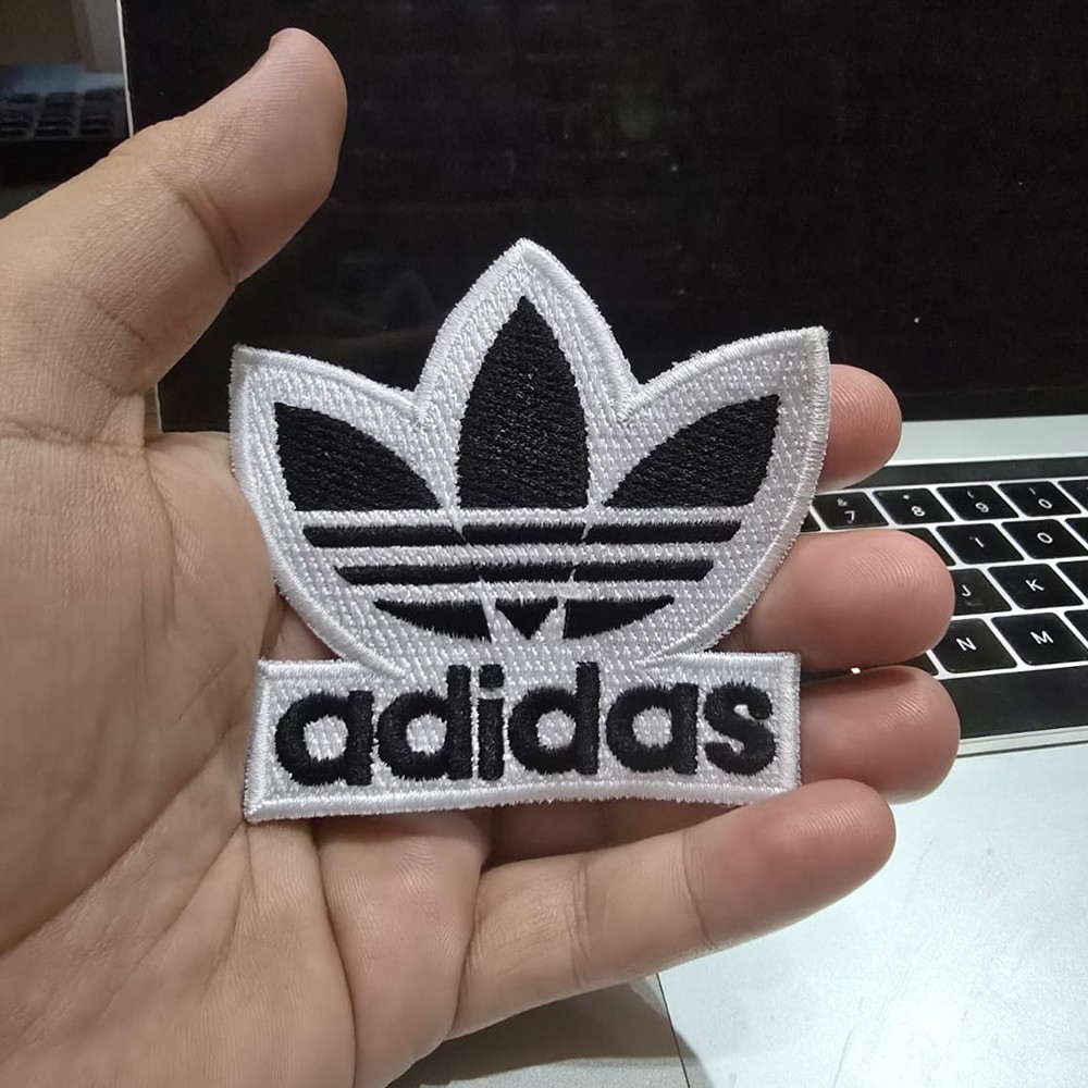 Sportswear Logo Embroidered Patch Iron On-Sew-On Clothing Accessory Applique