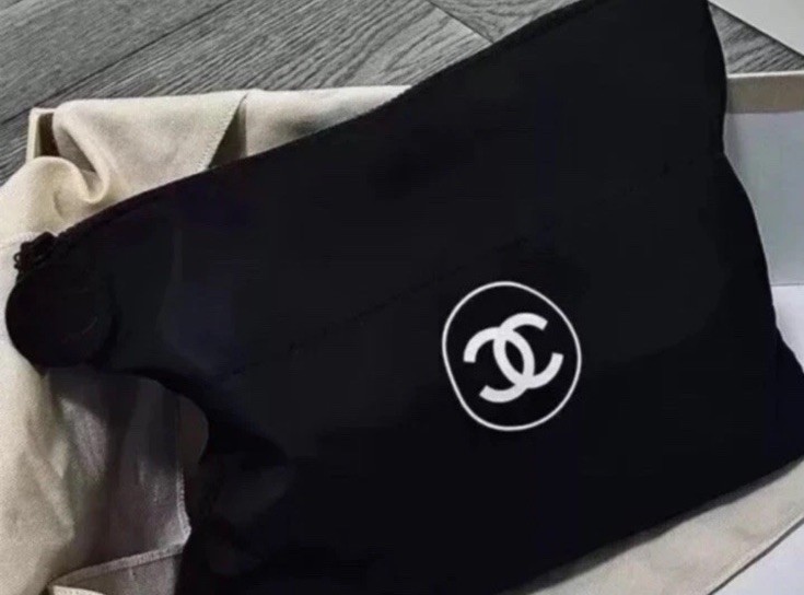 Black Chanel Beauty Pouch VIP Cosmetic Makeup Case Organizer Bag New