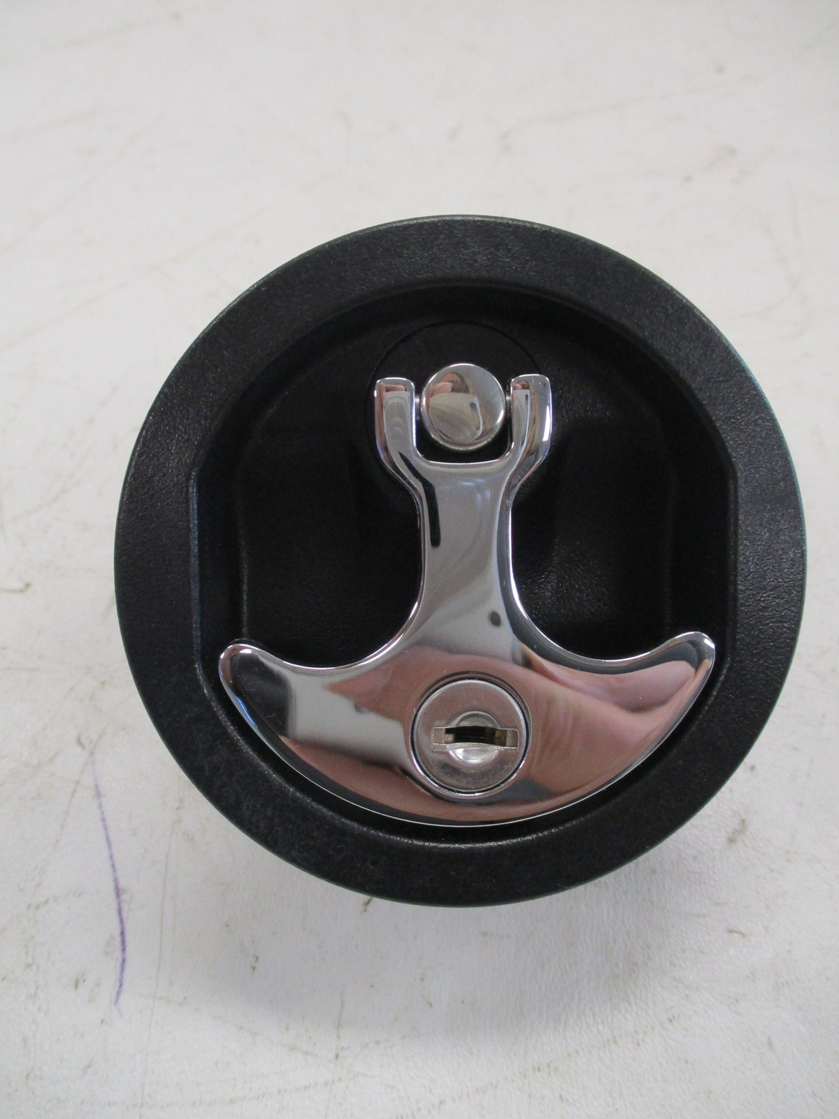 WHITECAP 3" T - STYLE LOCKING LATCH W/ KEY BLACK & CHROME S-9415B MARINE BOAT