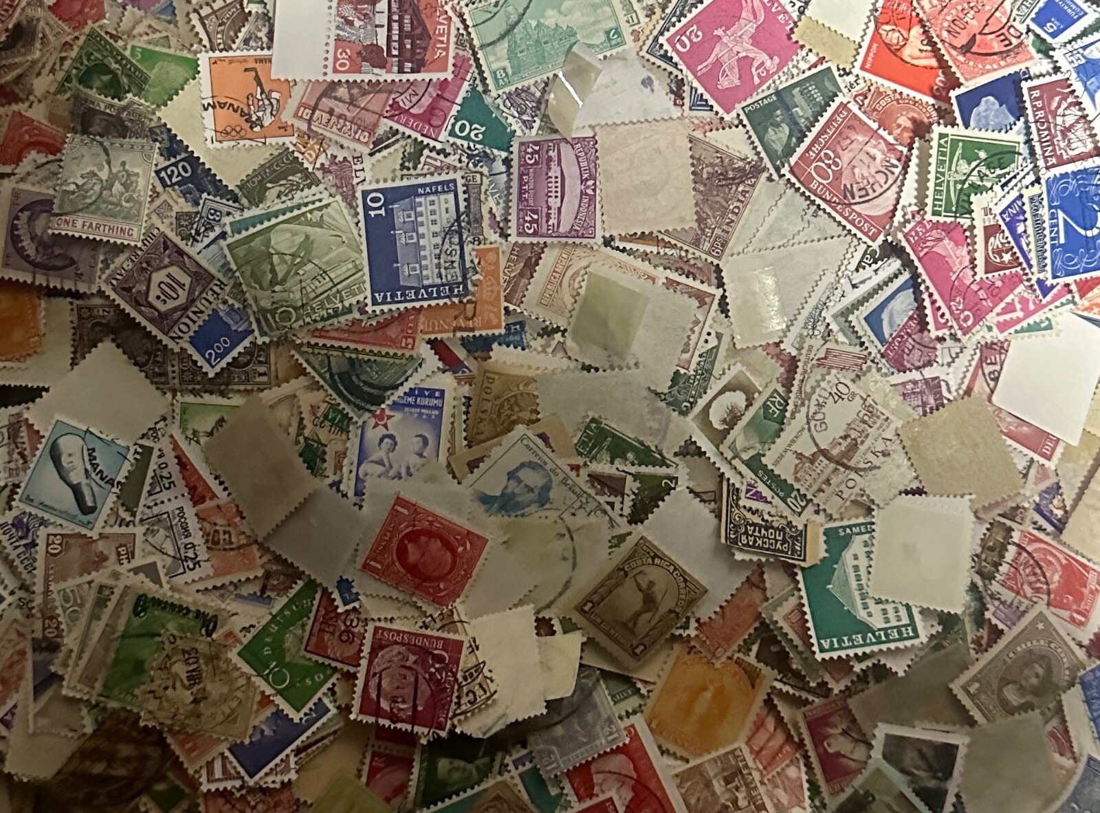 [Lot B] 150+ Small Worldwide Stamps, Little to No Duplication, Great Variety!