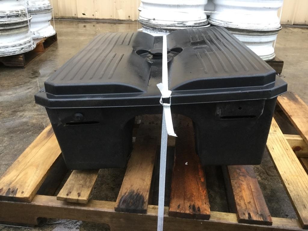 Replaces 2007 FREIGHTLINER COLUMBIA 120 BATTERY BOX 3275897