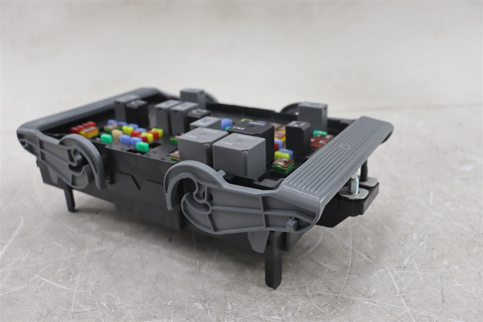 NEW GM Engine Wiring Harness Junction Block 19210437 Suburban Tahoe Yukon 2007