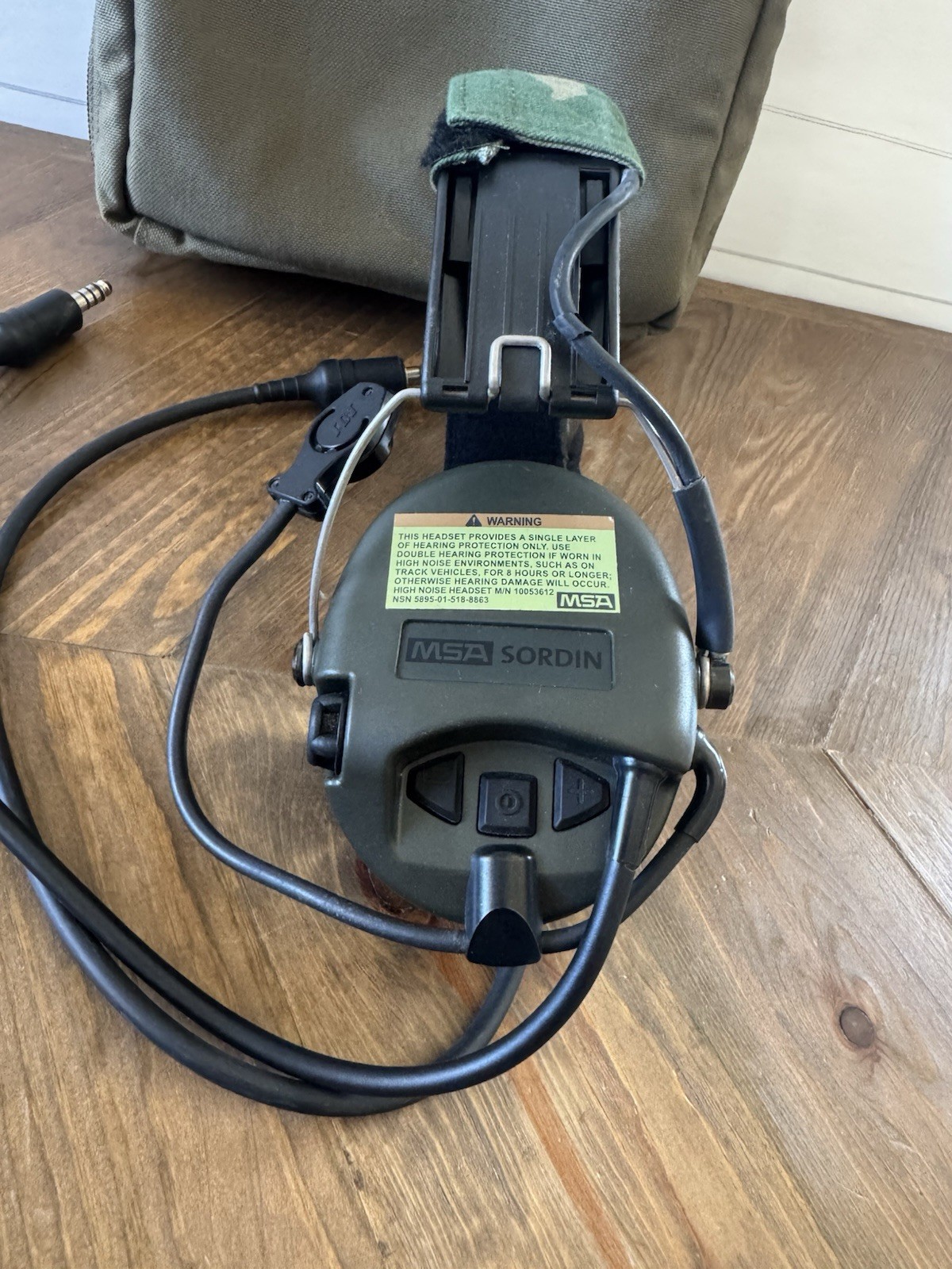 MSA SORDIN 75311 Dual Comms Headset and Carrying Case -Brittle Wire sleeve-