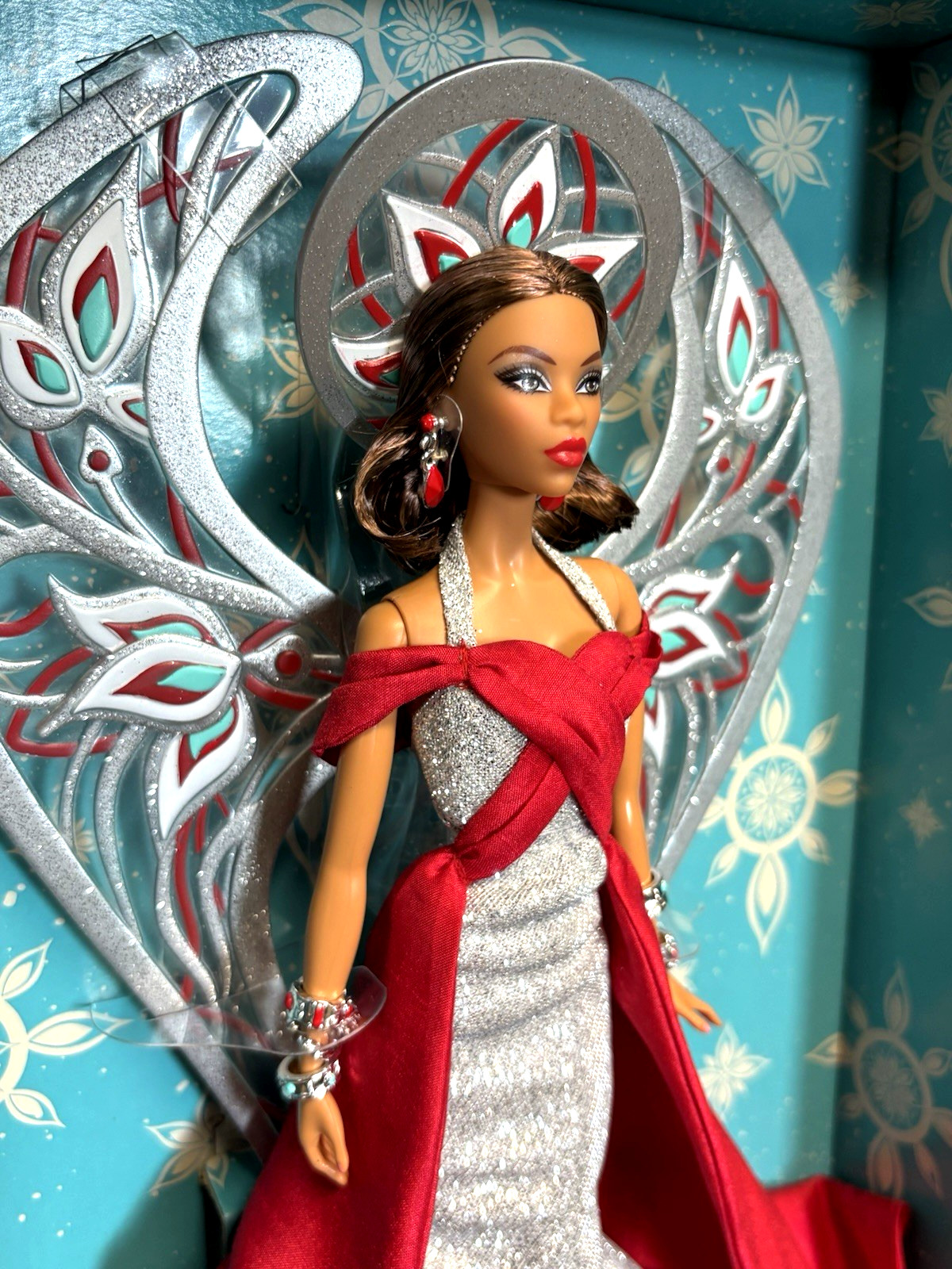 TWO BOB MACKIE 2023 & 2024 HOLIDAY ANGEL'S STUNNING PRISTINE IN SHIPPER