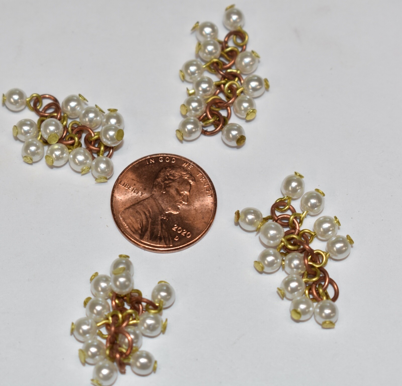 VINTAGE 4 PEARL CLUSTERS * 1 1 PEARLS each cluster* DROP faux PEARLS * WHITE