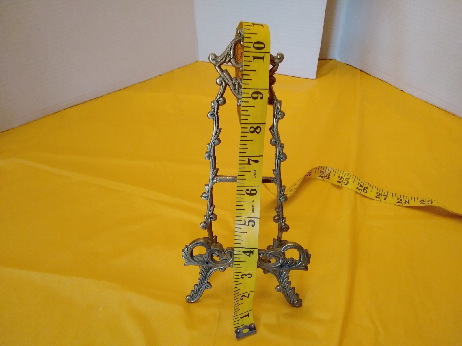 Vintage Metal Victorian Style Art Nouveau Table Display Stand Easel Brass 11”