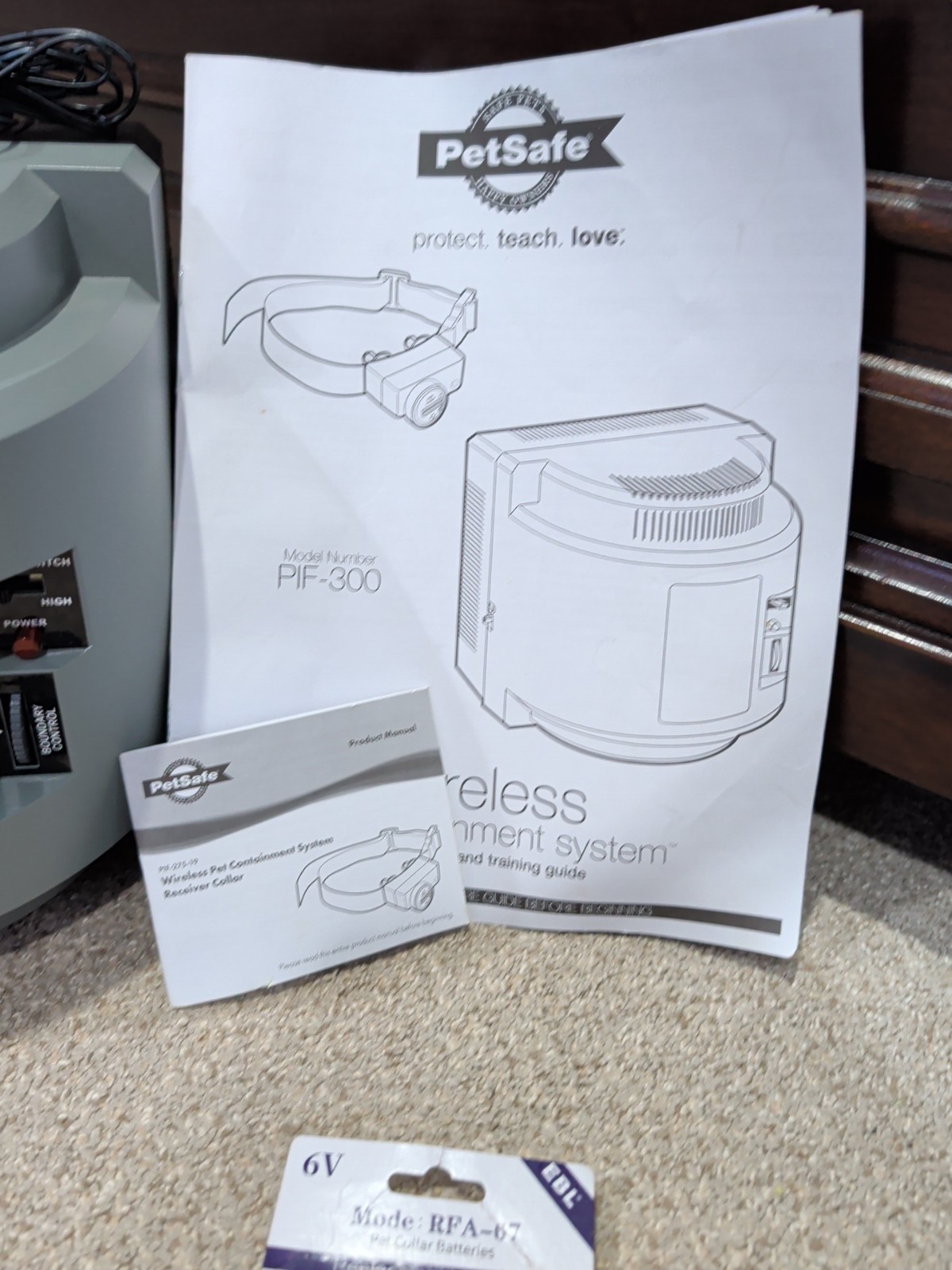 PetSafe PIF-300 Wireless Fence Pet Containment System NEW Open Box Extra Battery