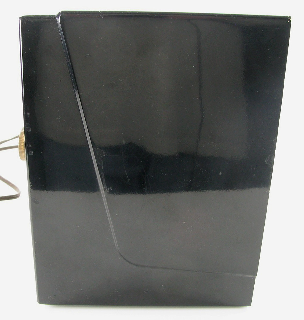 Vintage 1950s Crosley AM Tube Table Radio Model 11-106U ? For Parts or Repair