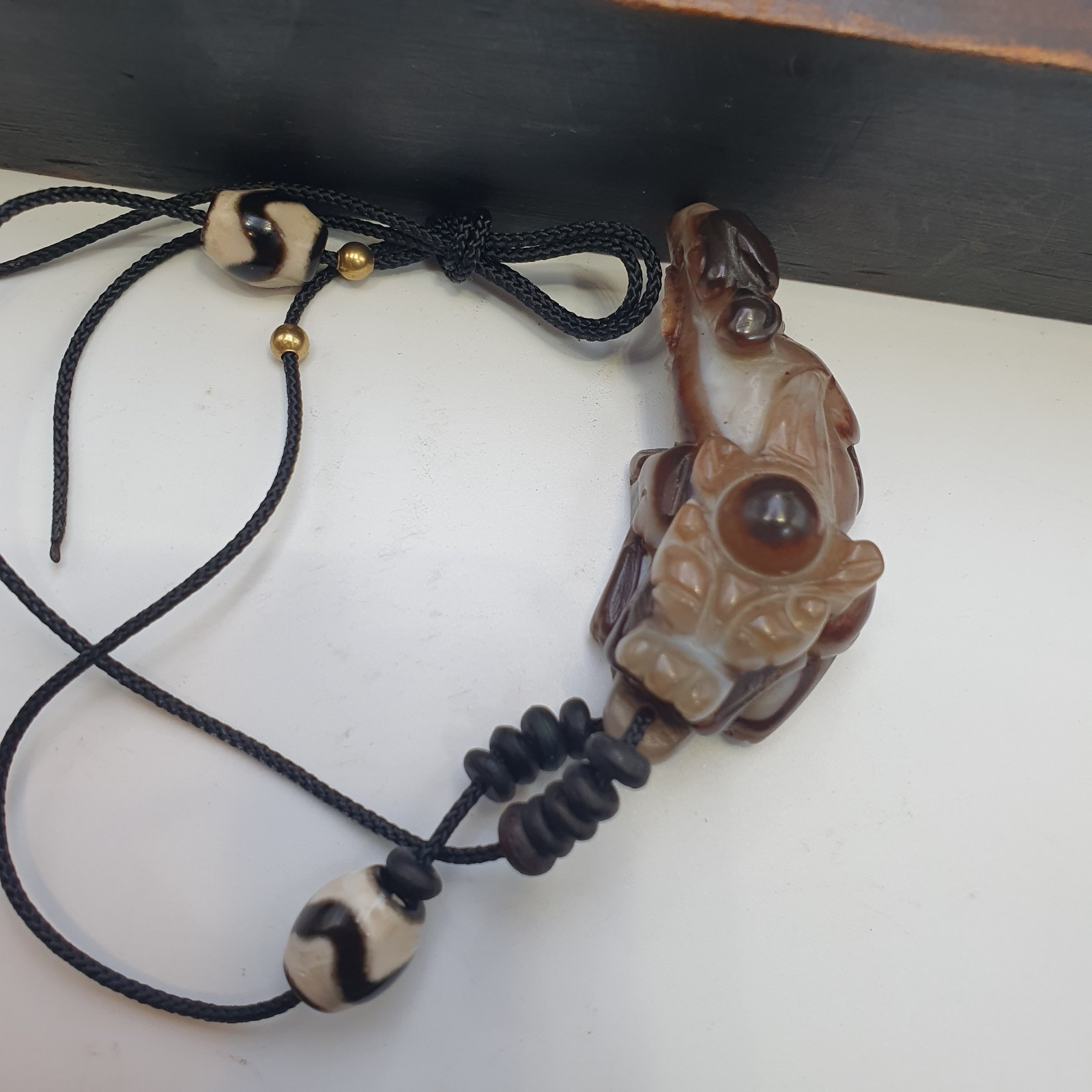 tibetan carving agate eyes stone bead amulet