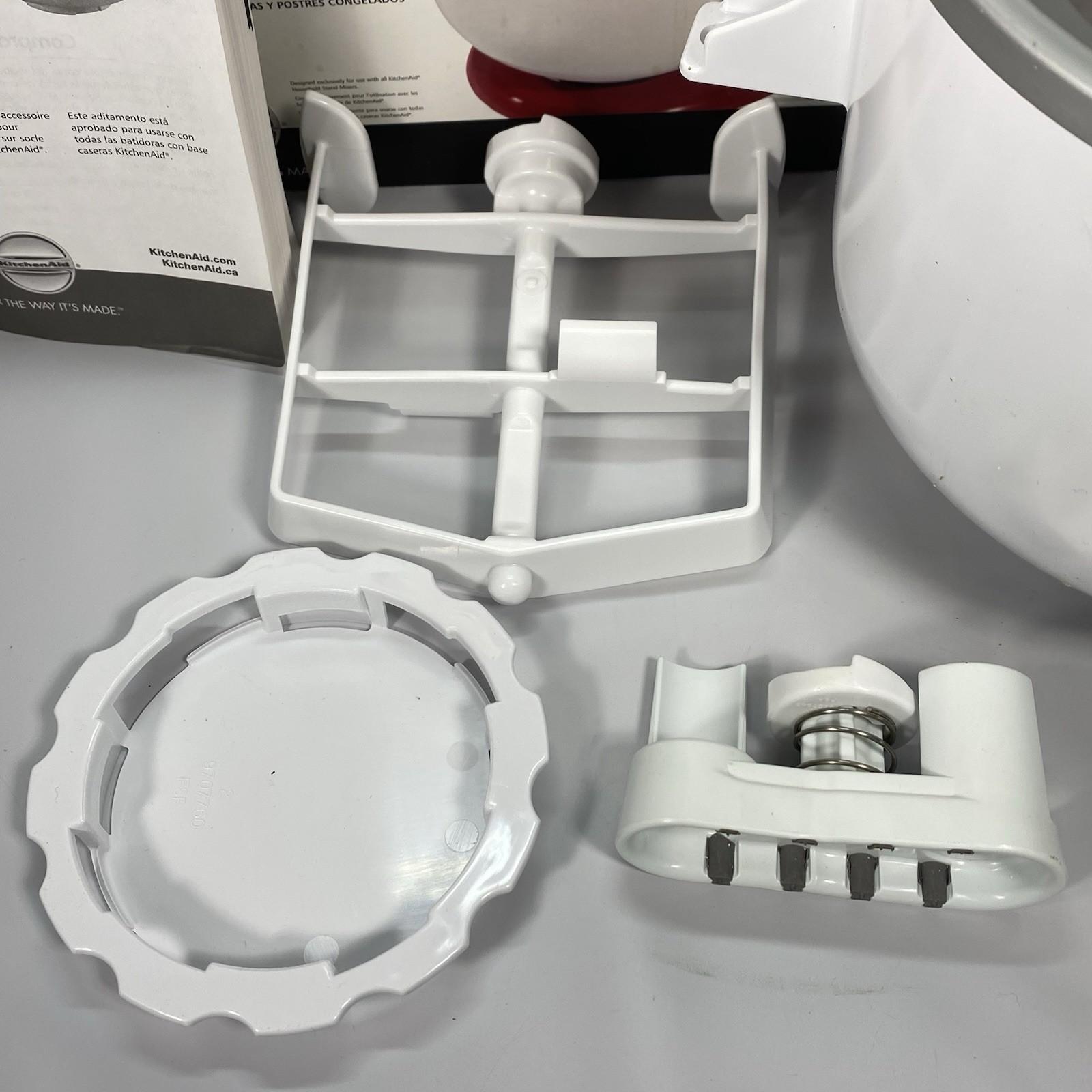 KitchenAid KICA0WH Ice Cream Maker Stand Mixer Attachment 2qt Freeze Bowl OB