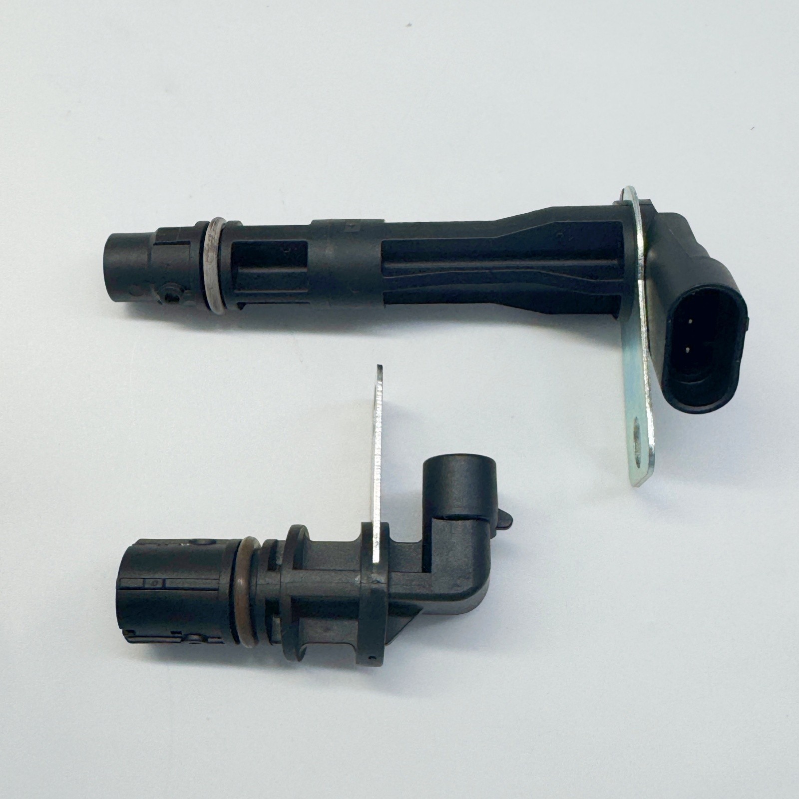 Camshaft Crankshaft Position Sensor For Chevy Silverado GMC 5.3L 6.0L 12561211