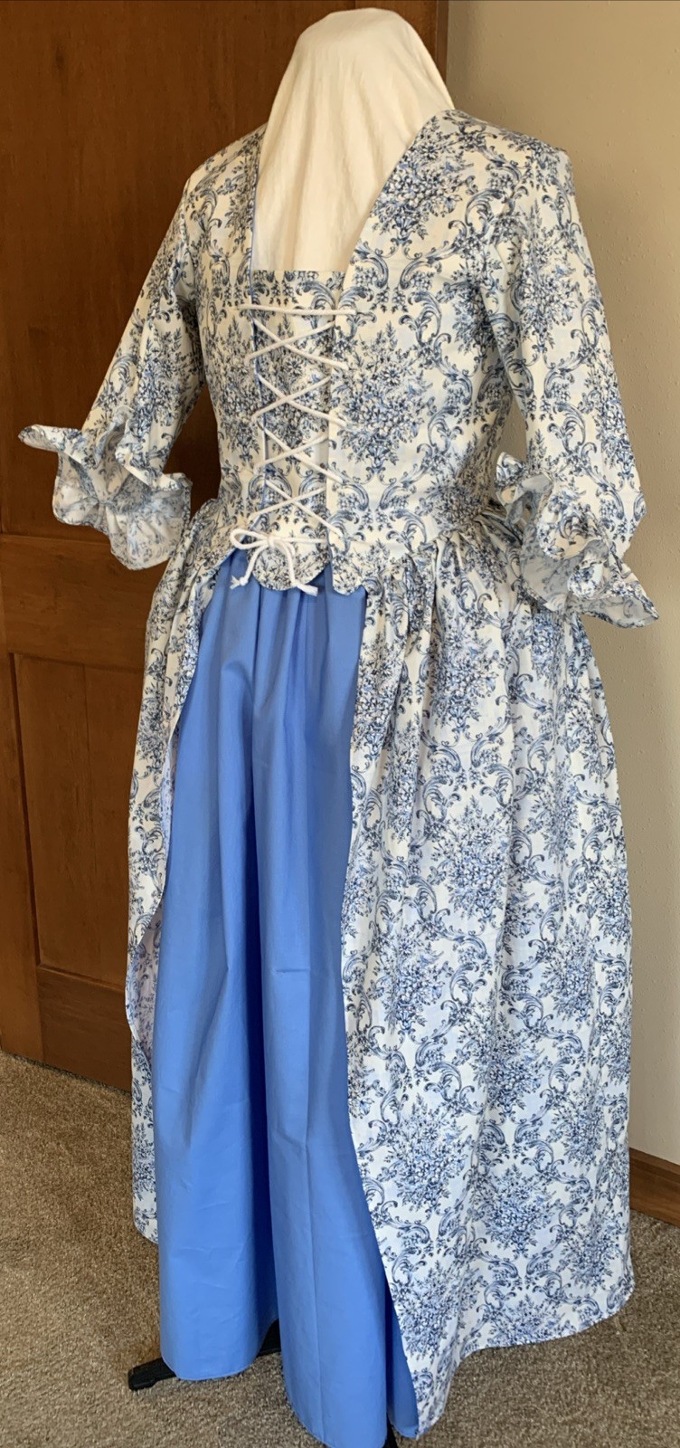 Outlander, Colonial, Light Cotton Print Polonaise Over Dress Gown. Medium, NWOT