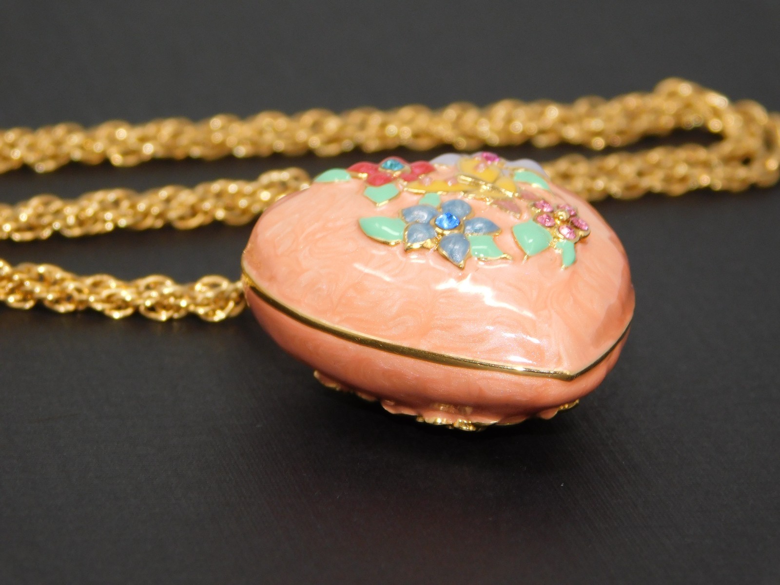 Vintage JOAN RIVERS Enamel & Crystal Floral Puffy Heart Pendant Chain Necklace