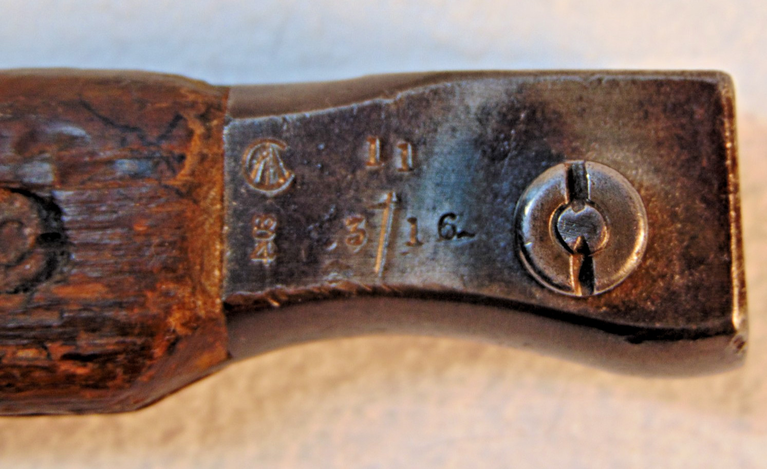 Antique Canadian Army Bayonet/Fighting Knife; WWI; Ross Rifle Co, Quebec; 1916