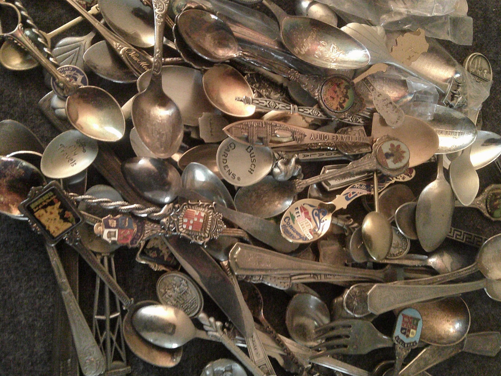 Mixed Lot Vintage Antique Souvenir Spoons -Silverplate, Pewter, Etc.- 85 pieces