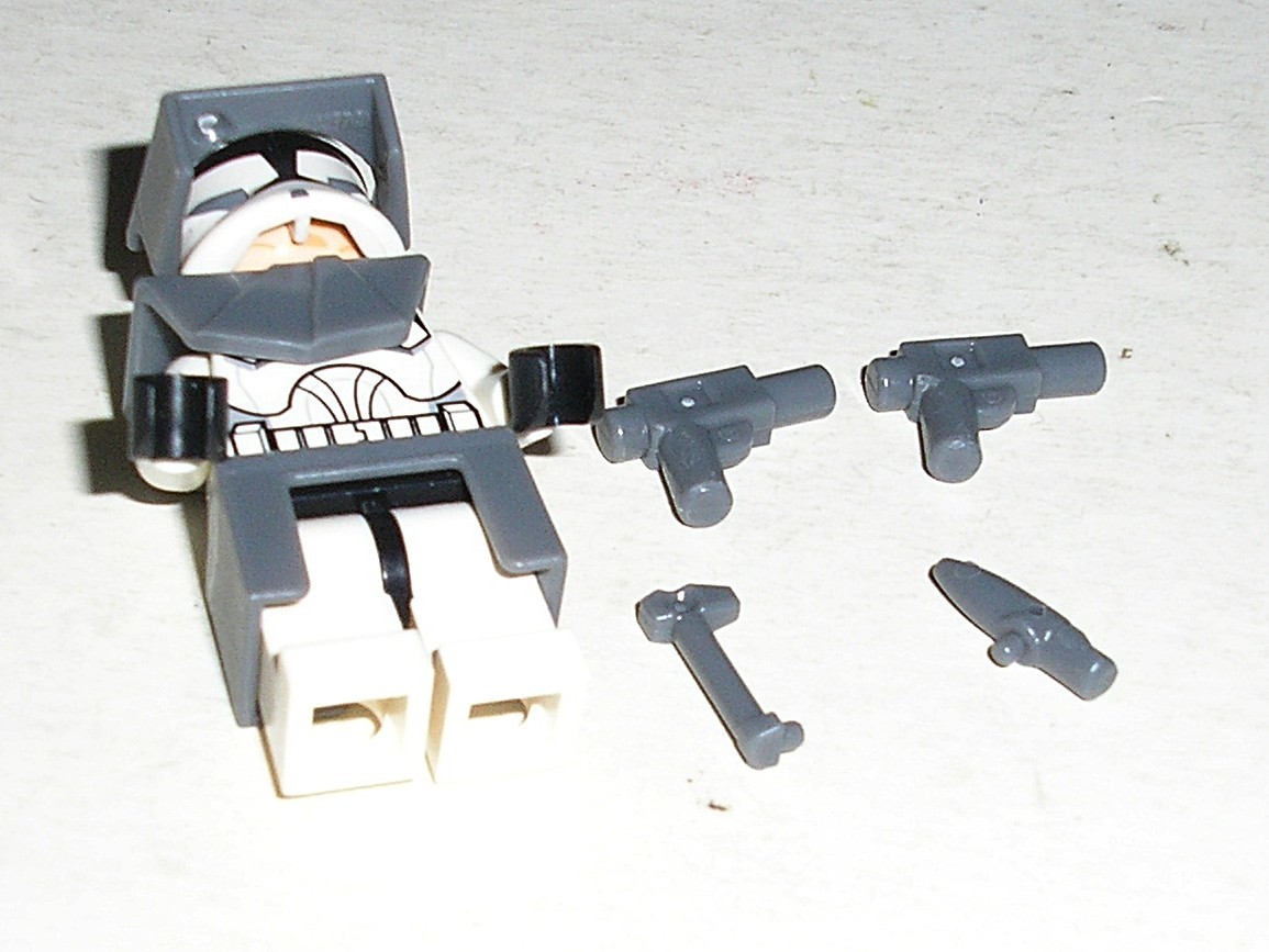 Lego Star Wars CLONE TROOPER (Phase 1) (Dark Bluish Gray Gear) Minifigure 7679