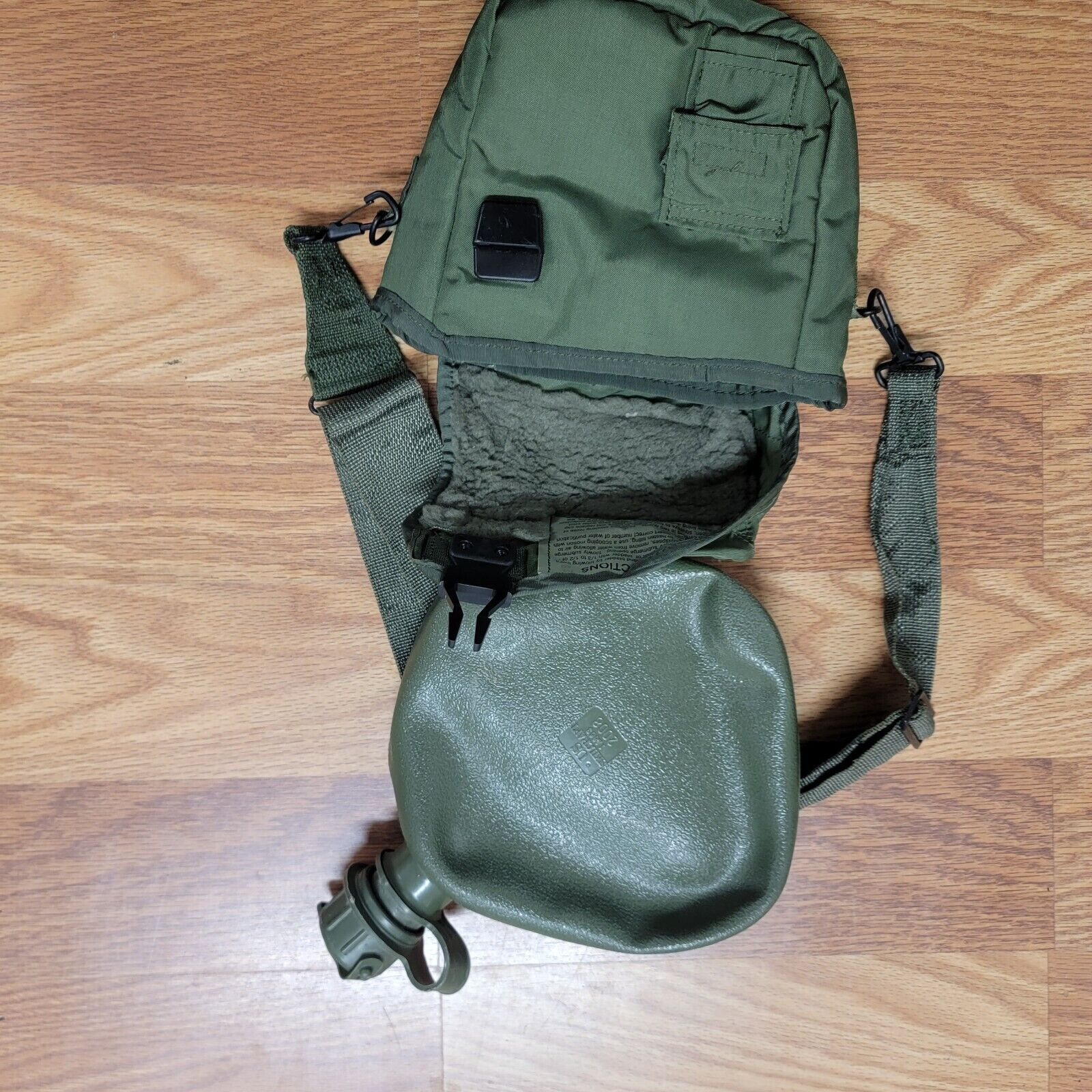 US Military 2 QT Collapsible Water Canteen with 2 Quart Pouch Cover & Sling EXC