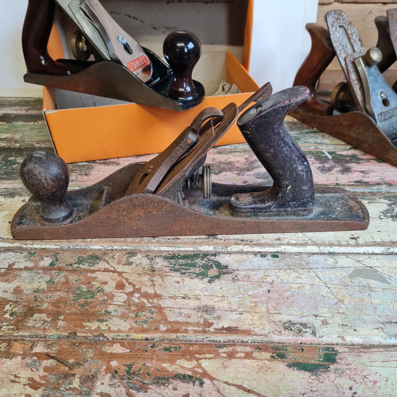 Job Lot 2 (x6 ) of woodworking Carpentry Planes stanley & record workshop