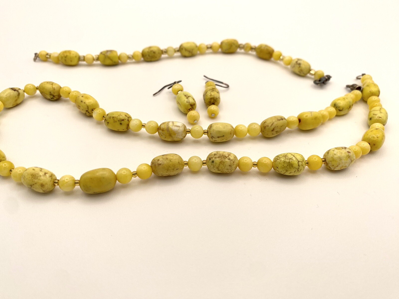 Yellow Stone Howlite Magnesite Calcite Beaded Necklace, Bracelet & Earrings Set