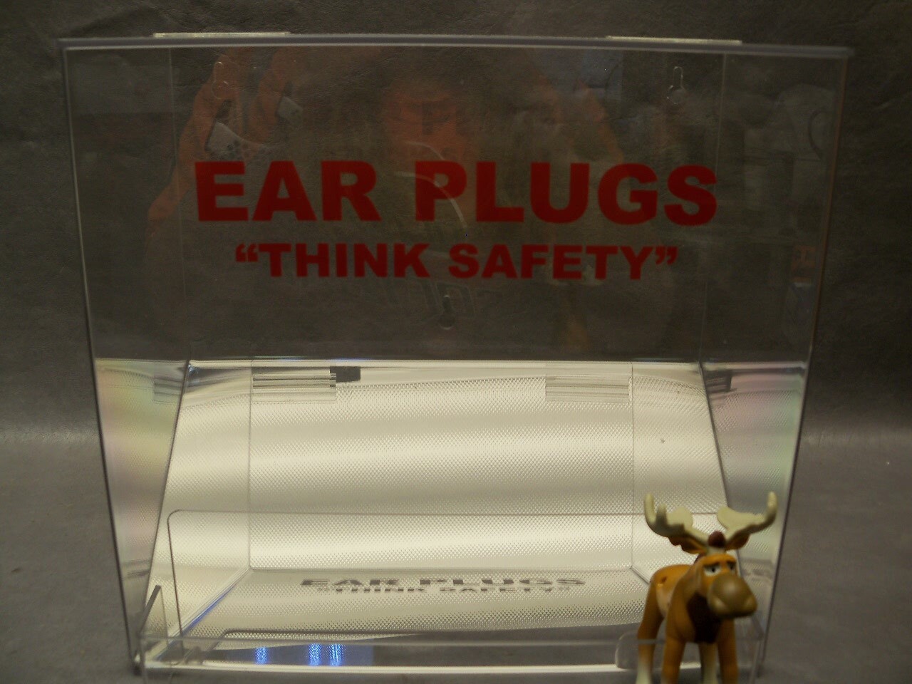 Grainger Ear Plug Dispenser 4GMT1 11" x 12" x 8" With Hinged Lid