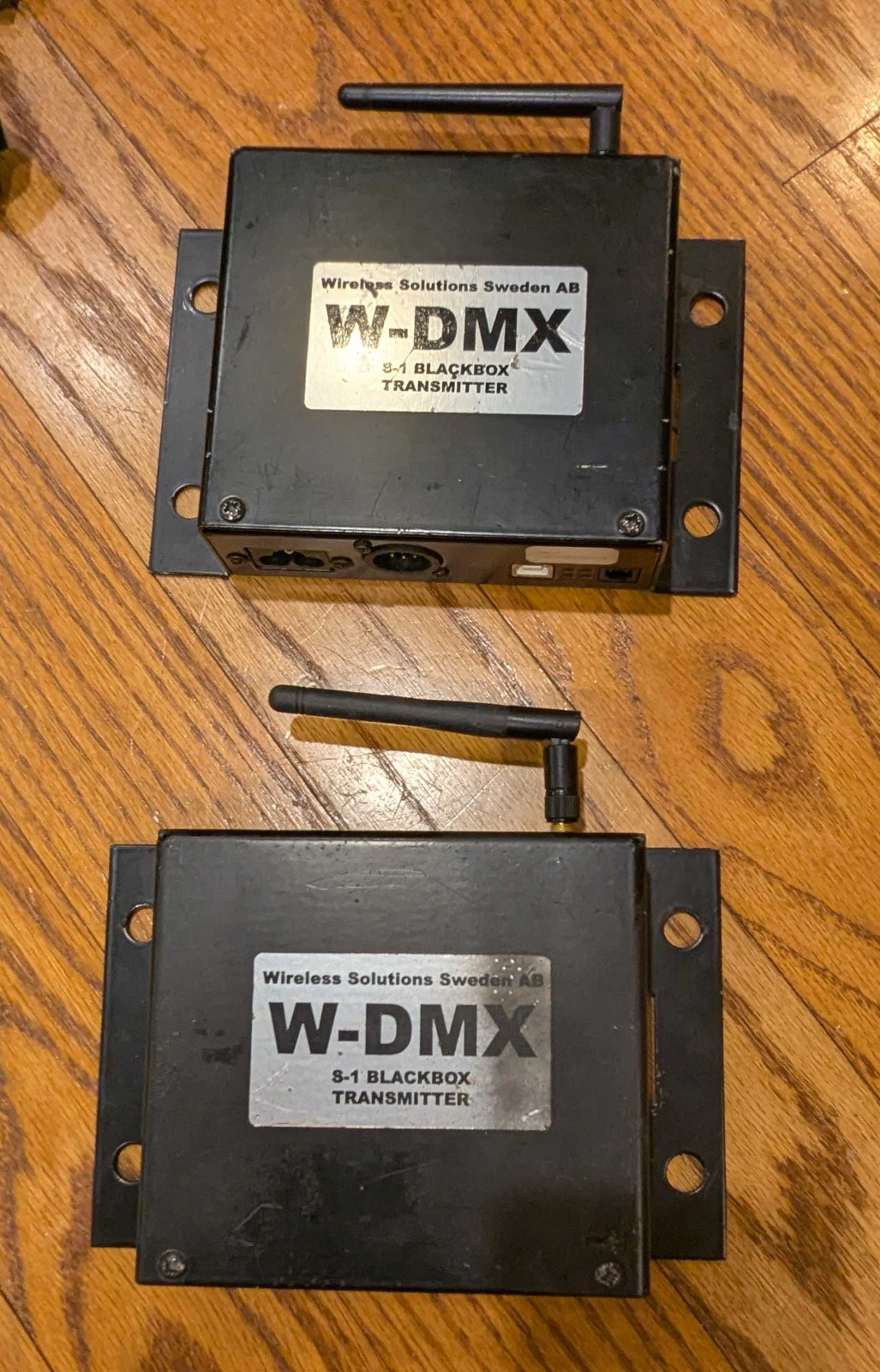 Wireless Solutions - W-DMX - Package - 2 Transmitter - 4 Receiver - WiFi WDMX