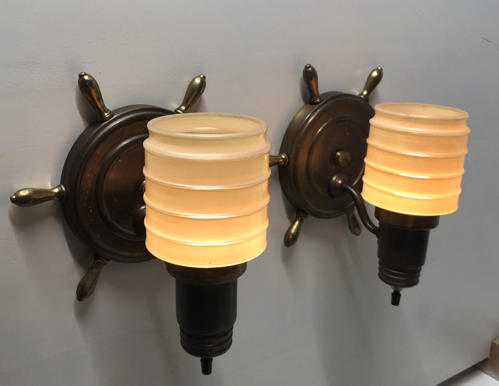Vtg Nautical Wall Sconce Pair Ship Wheel Brass Light Fixture Art Wired USA #i30