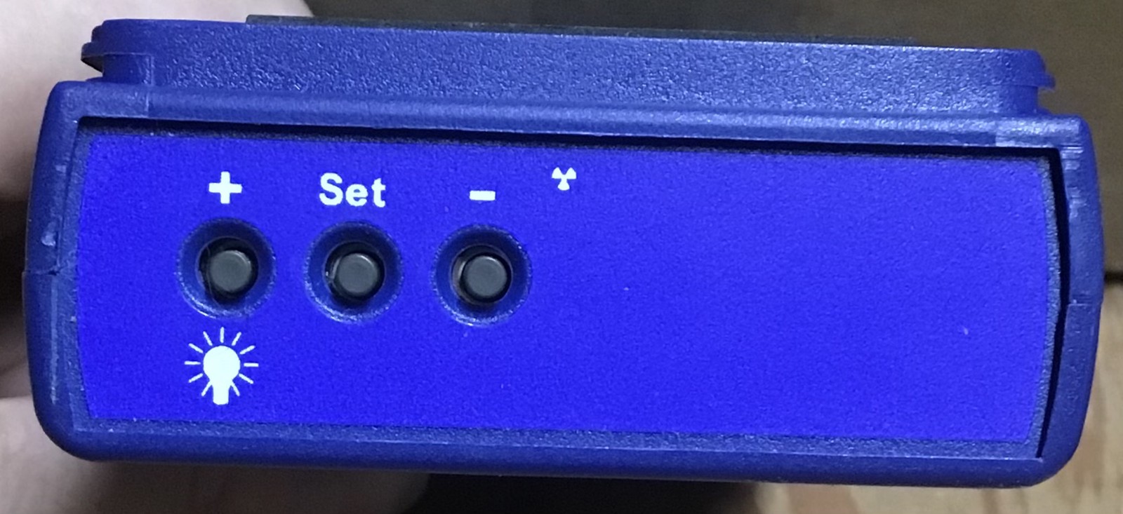 S. E. International Radiation Alert Inspector With Case Battery Bundle