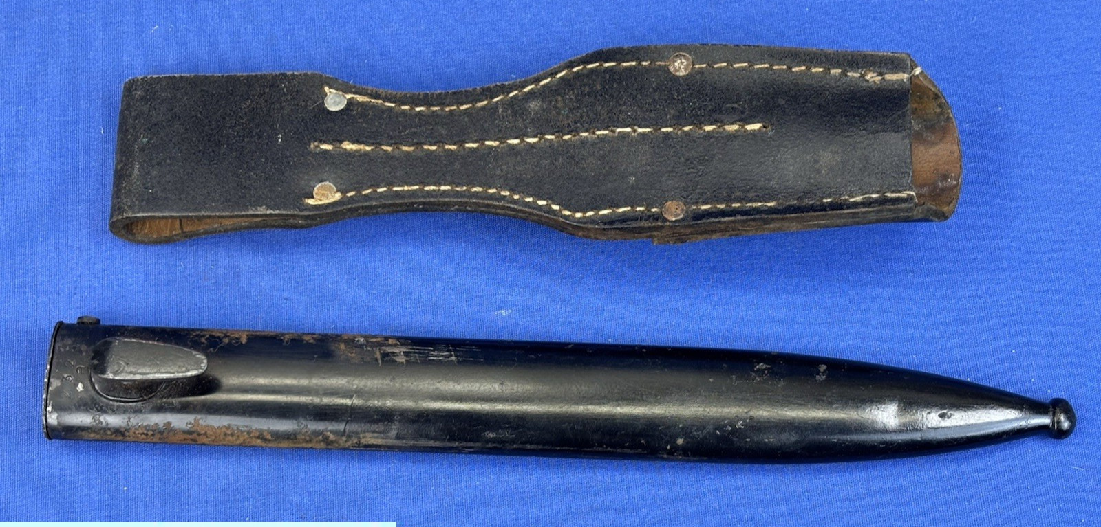 Vintage 1940 German WWII E. Pack & Sohn Bayonet & Scabbard Matching Number Frog