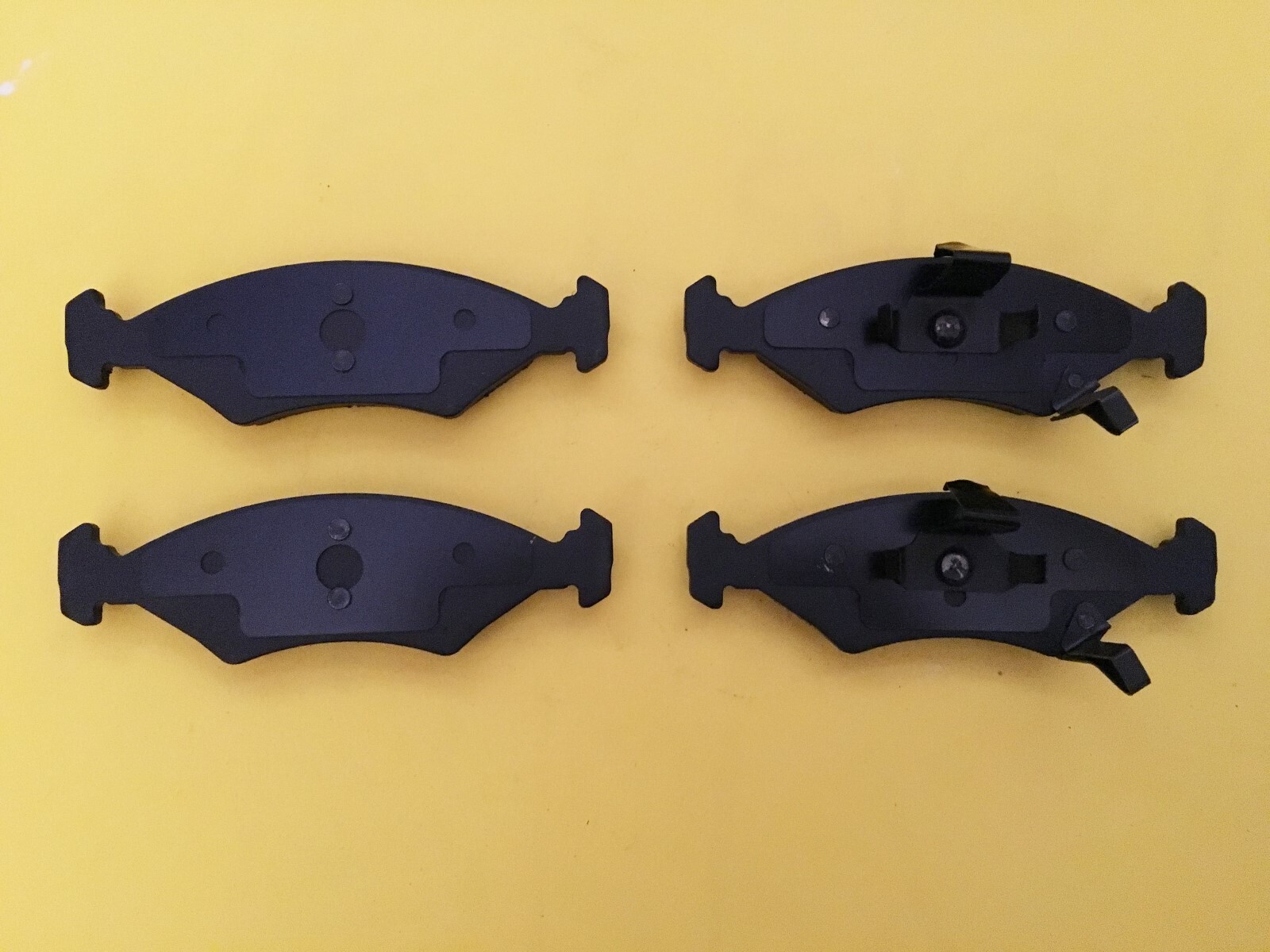 DB35 Trailer Brake Pad Set, services 2 calipers. Fast same day shipping!