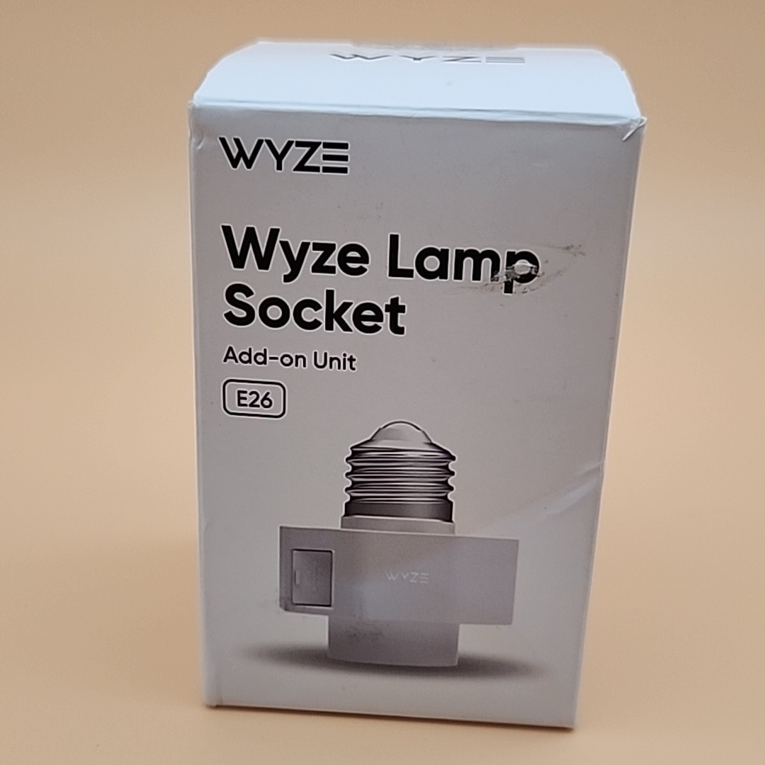 Wyze Lamp Socket Power Adapter for Wyze Cam v3/v4 (Camera Sold Separately)