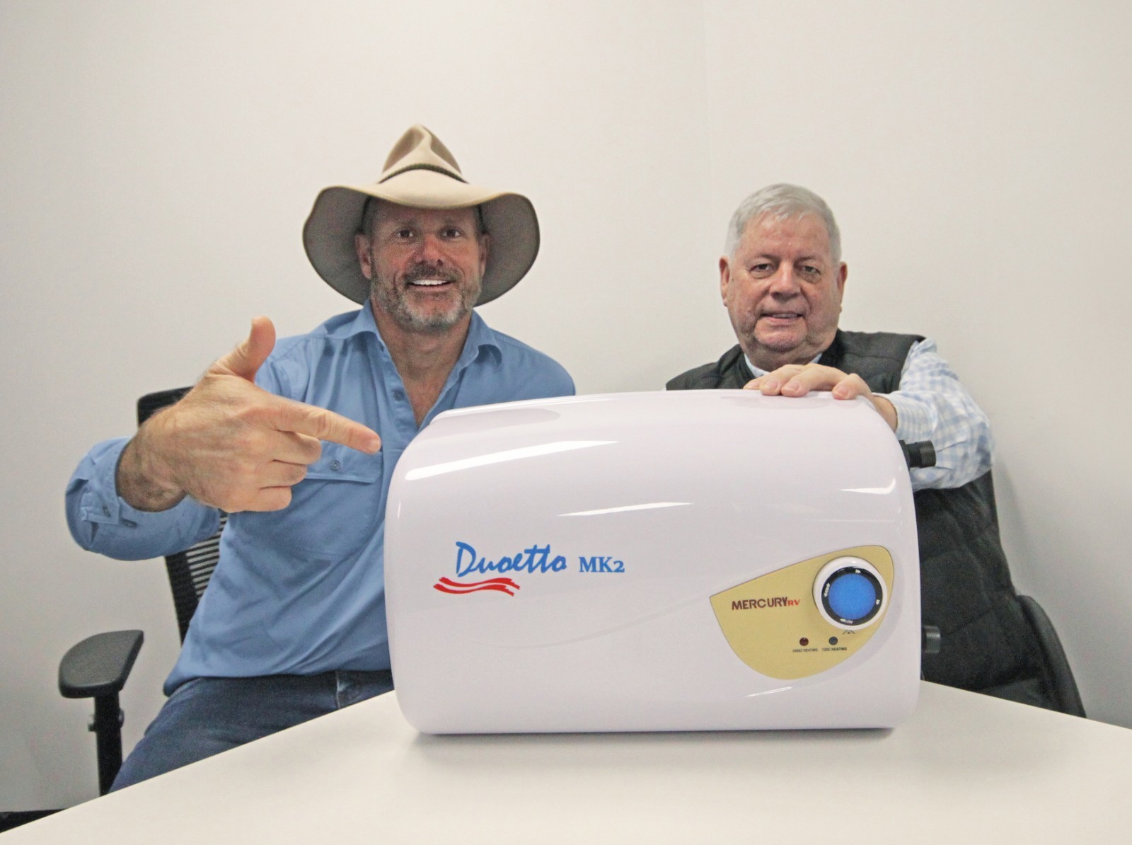 Duoetto MK2 Digital Dual Voltage (12v/240v) Electric 10L Storage Water Heater