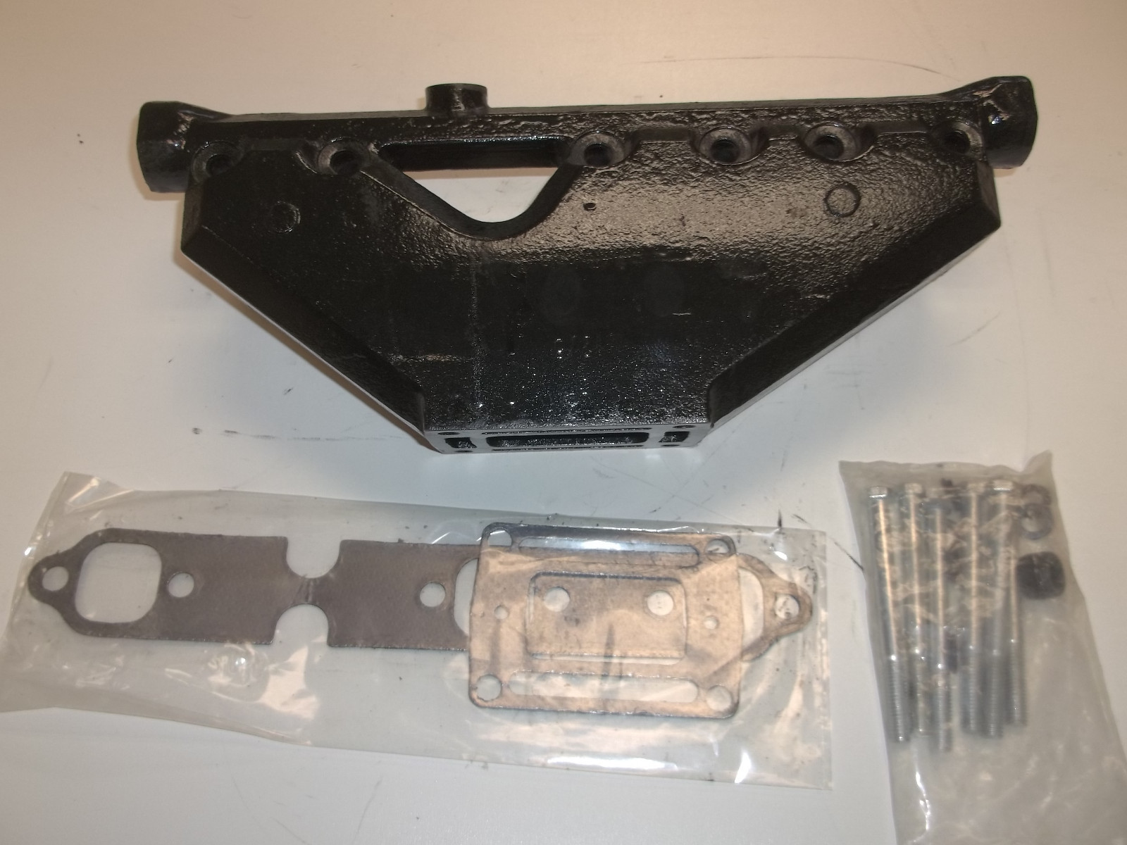 Volvo Penta OMC Marine Exhaust Manifold 4.3L V6 3857656 3852338-7