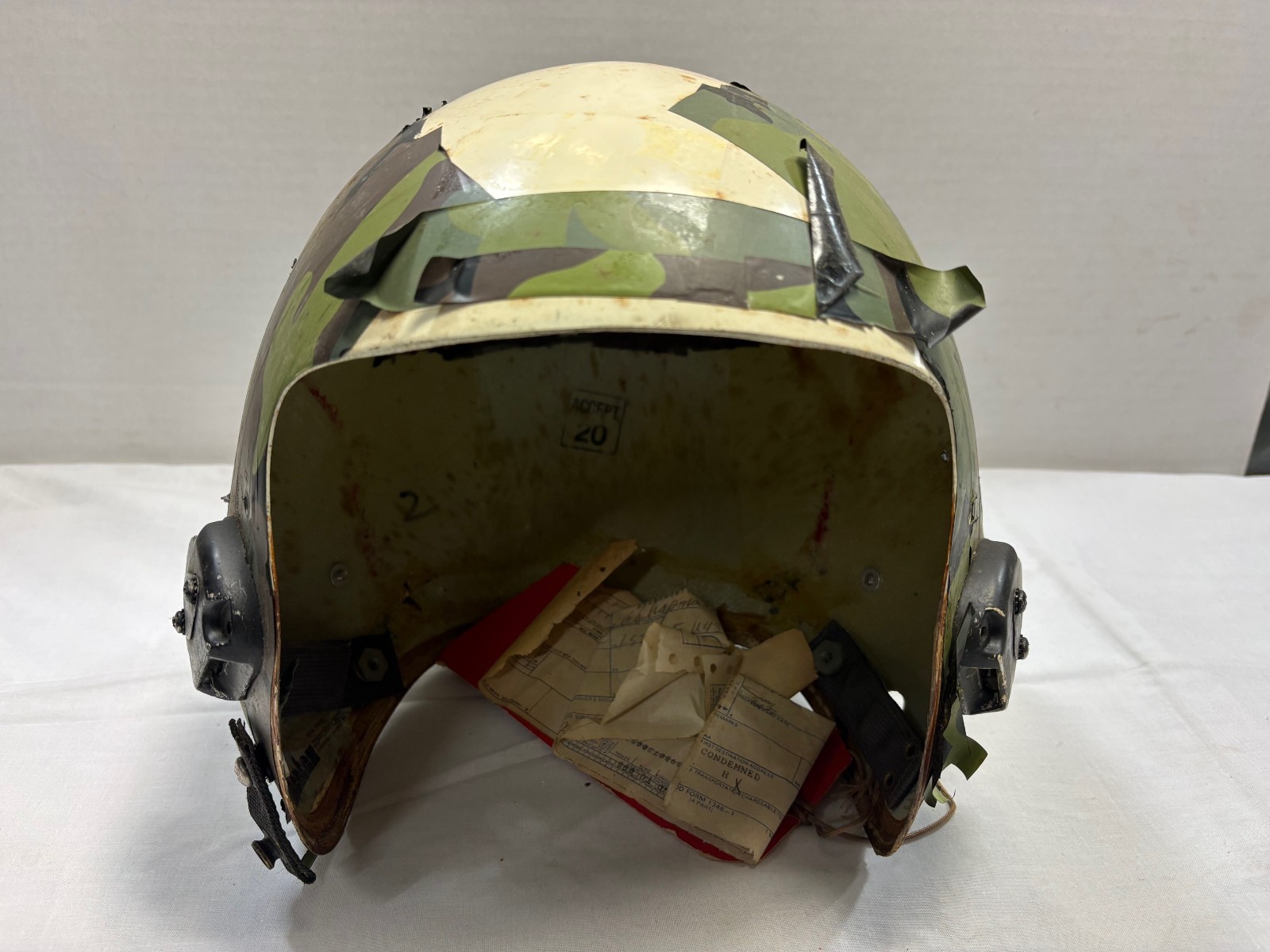 B-52 Camo Hgu-22 Flight Helmet Shell, used-demil Large semi Tape/bayos