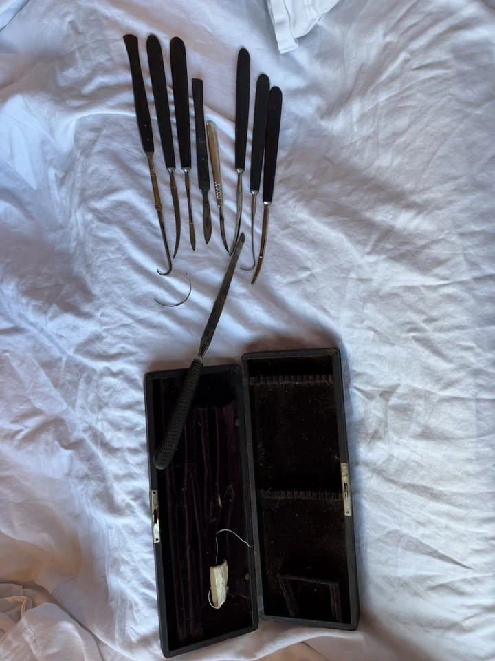 RARE EARLY CHARLES TRUAX & CO ANTIQUE SURGICAL AMPUITATION MEDICAL KIT surgery