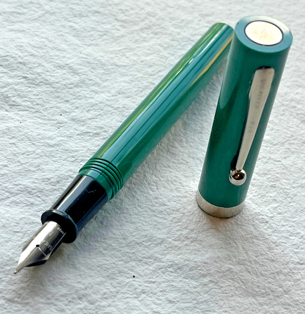 Sheaffer Fountain Pen - No Nonsense - Opaque Green