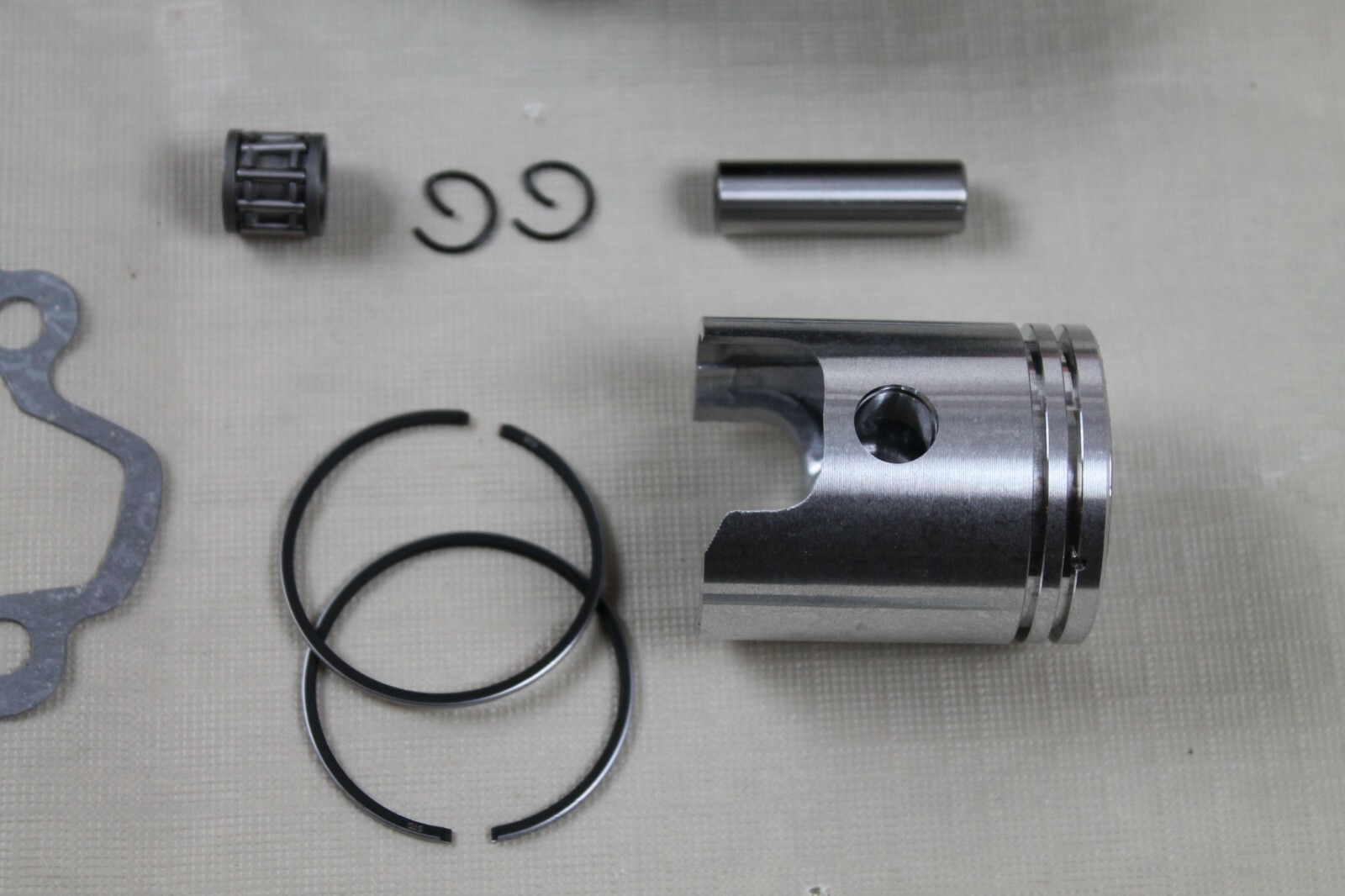 Suzuki JR50 JR 50 Top End Rebuild Kit Cylinder Head Piston Rings 1978-2006